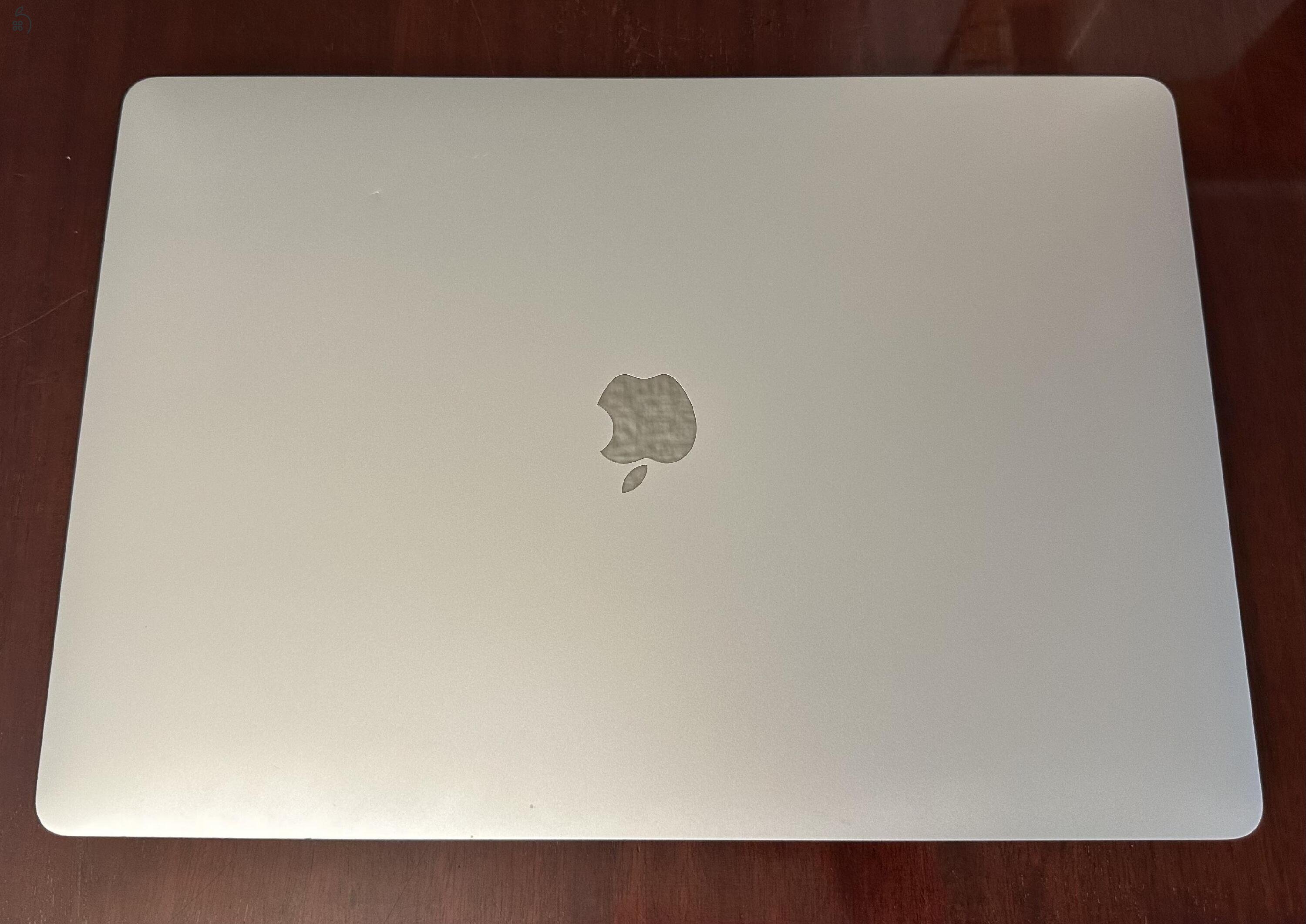 Eladó MacBook Pro 2019, 16