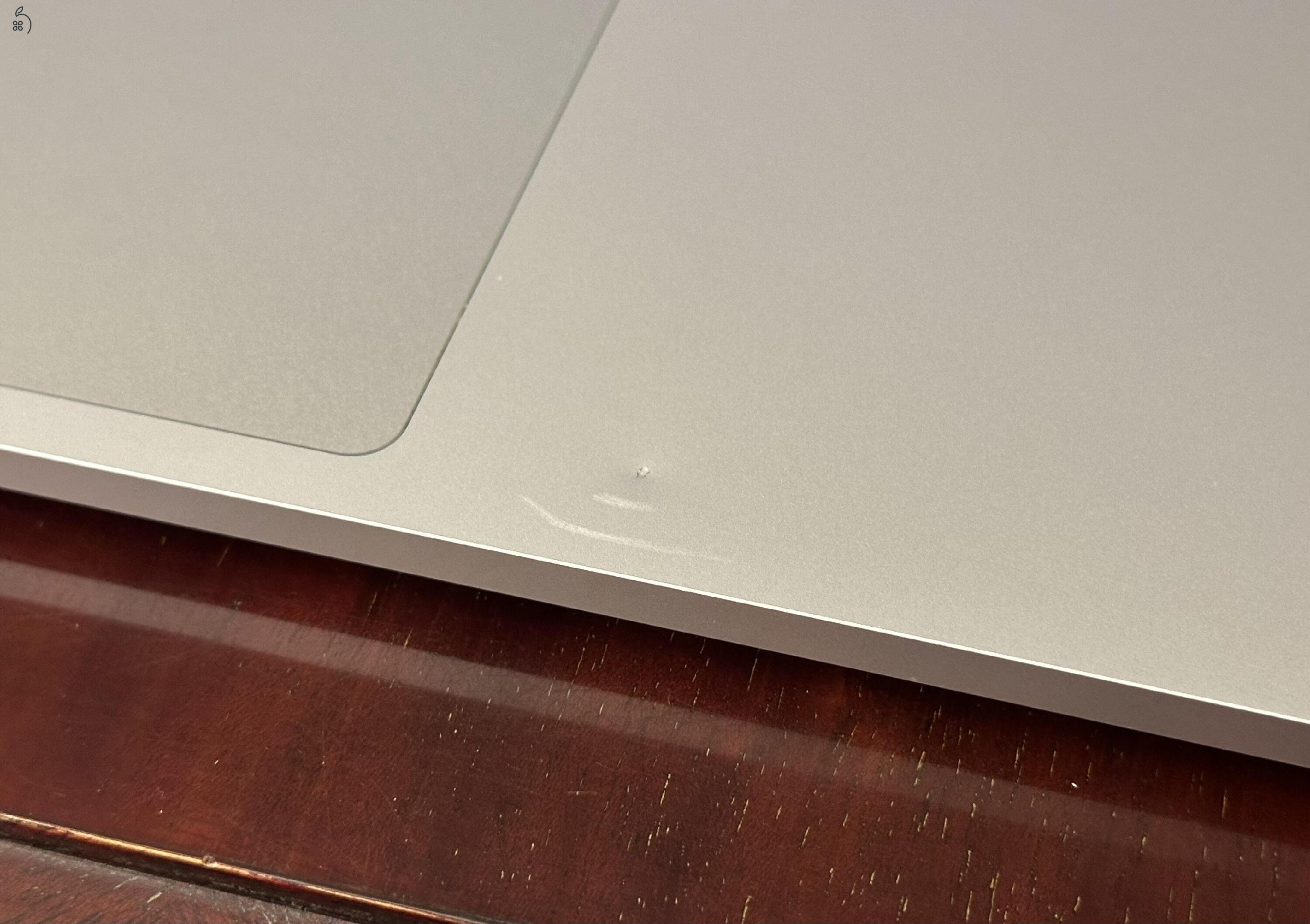 Eladó MacBook Pro 2019, 16