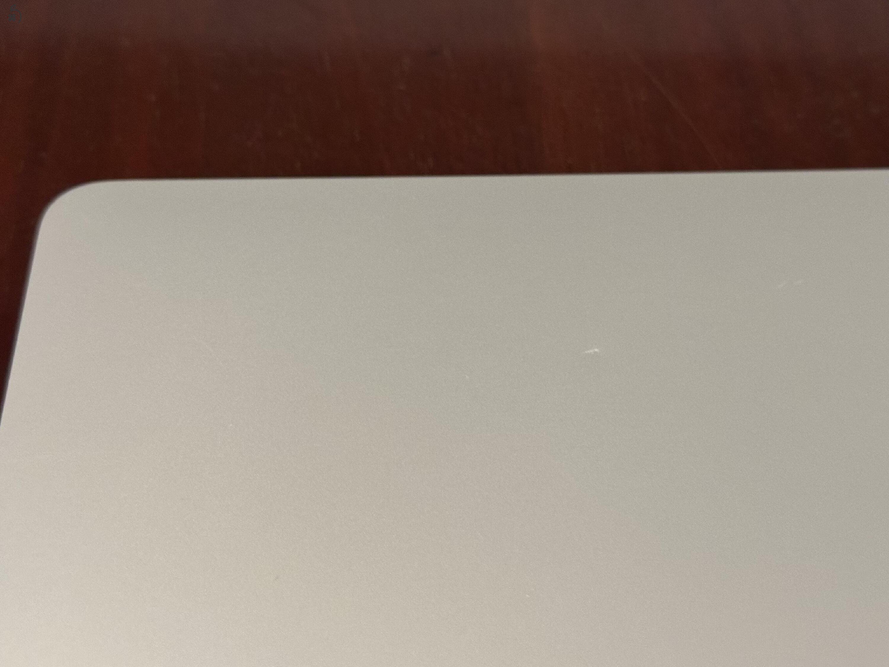 Eladó MacBook Pro 2019, 16