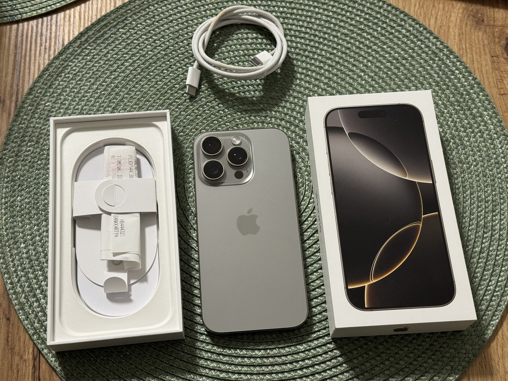 Apple Iphone 16Pro, 128Gb, Natúr titán, 2027.10.15.-ig garancia, Media Markt