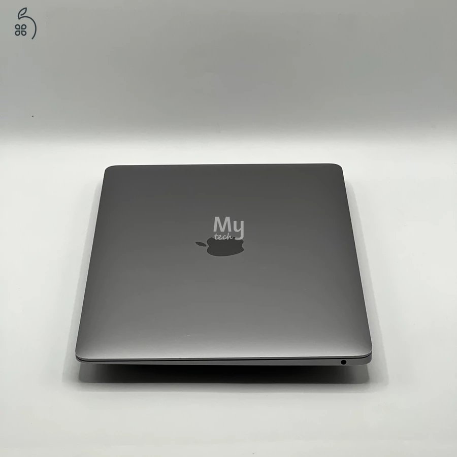MacBook Air 13″ 2020, M1 8 Cores, 16 GB RAM, 7 core GPU, 256 GB SSD 27% Áfás  (0347AB-4392)