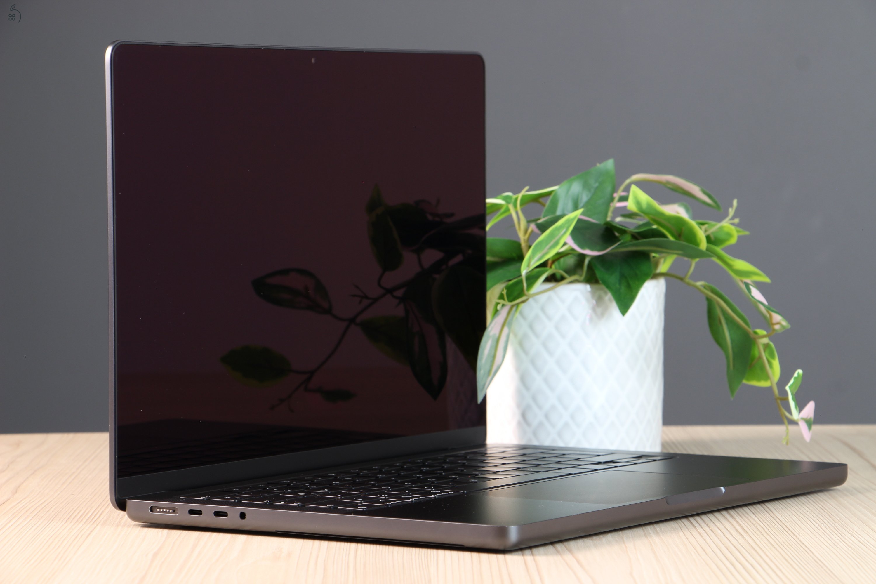 Apple Macbook Pro 14