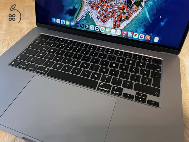 Eladó MacBook Air 15” M2 (2023.12.) – 8GB / 512GB – 100% akku – Garanciás 2026.12-ig – Magyar bill.