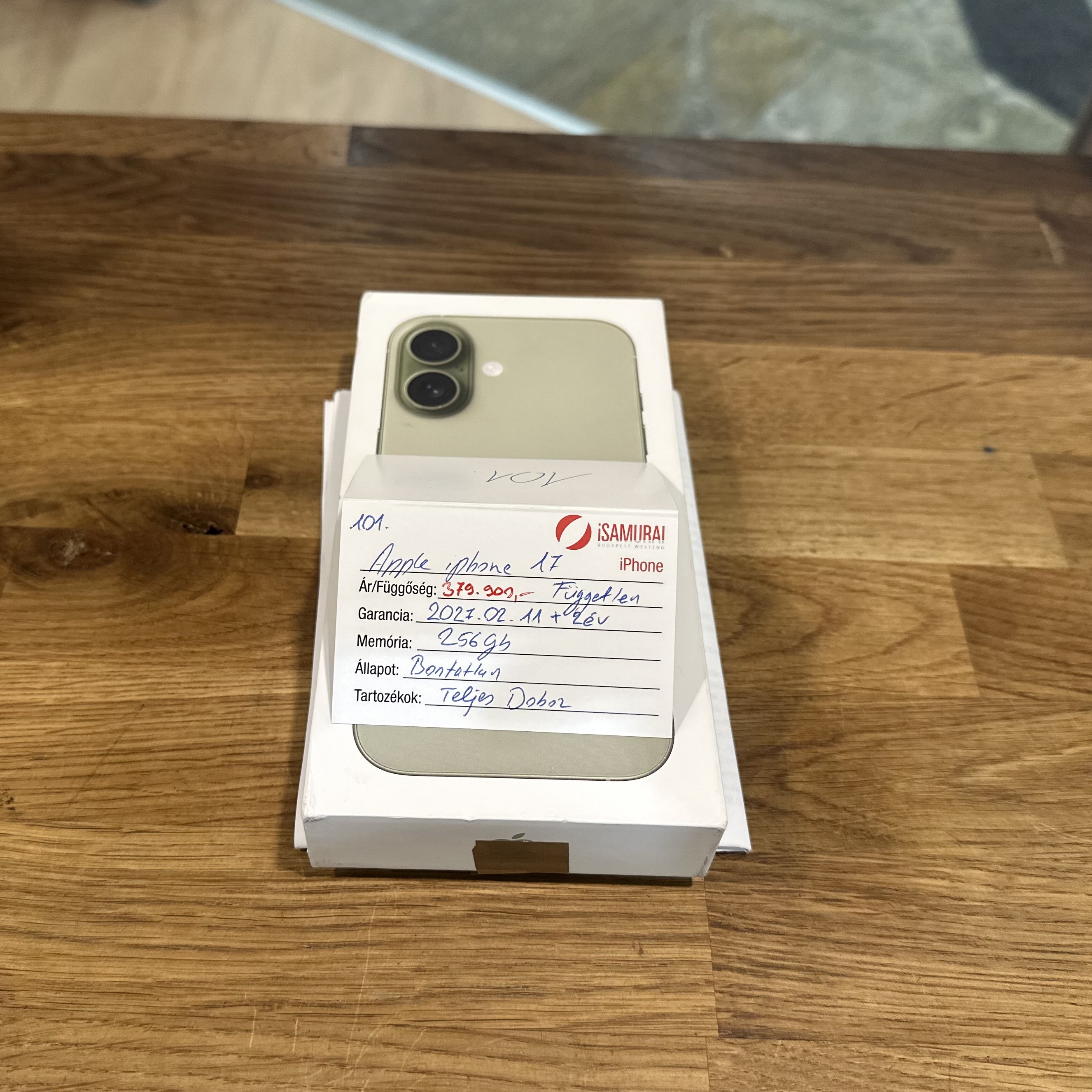 101. Apple iPhone 17 - 256 GB - Sage Green - újszerű
