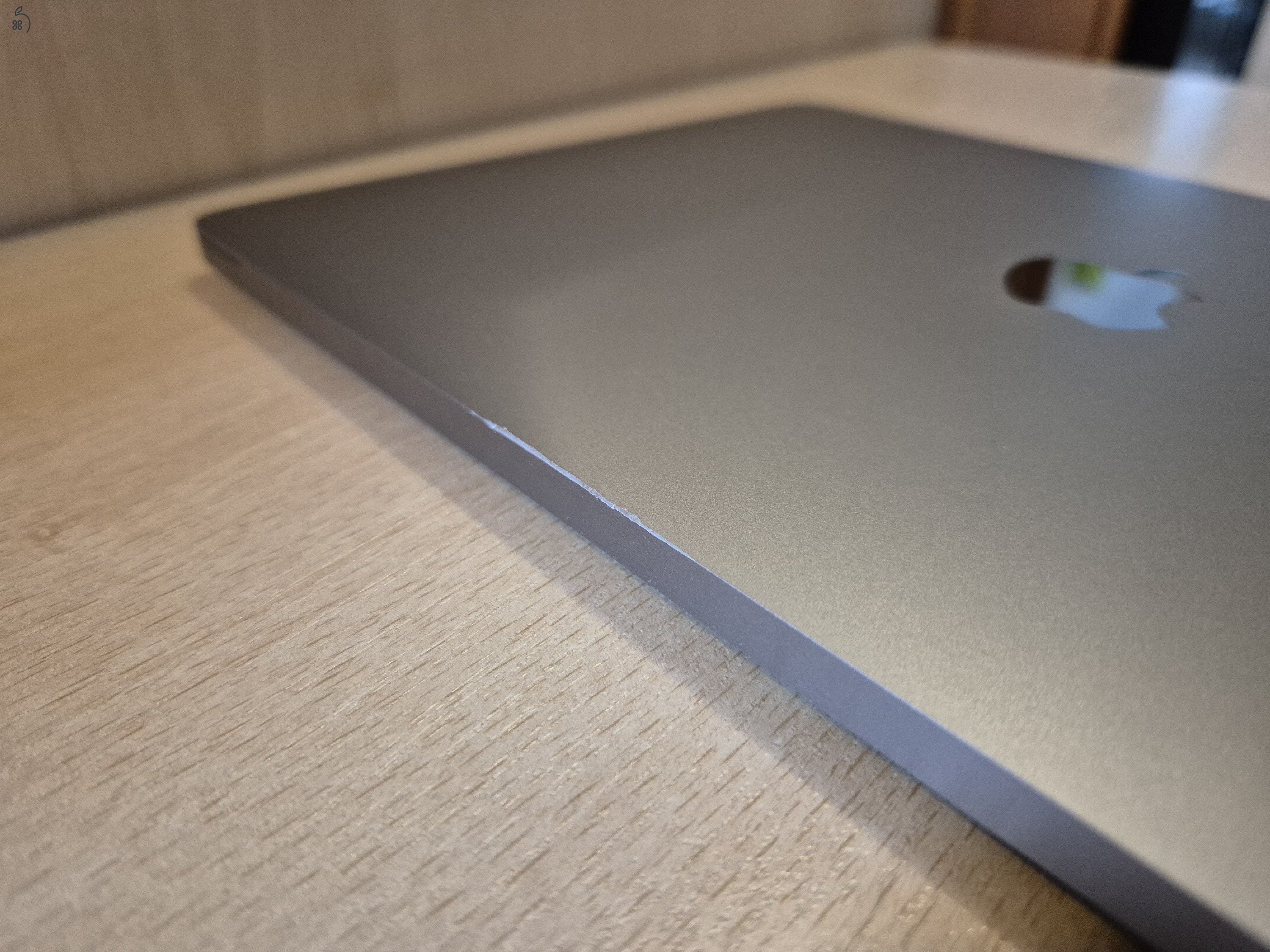 Apple Macbook pro mid 2017 13