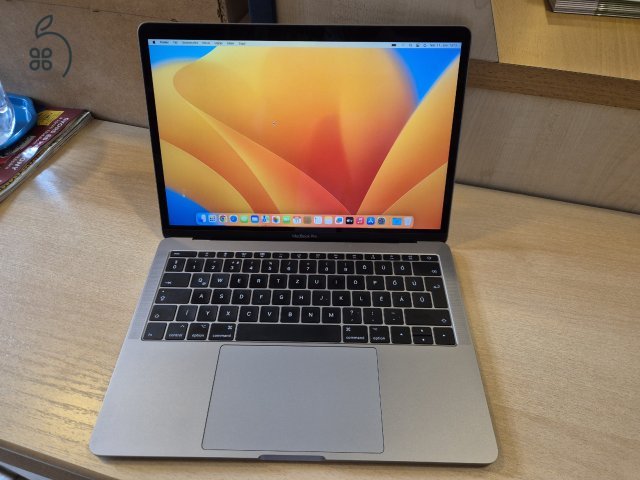 Apple Macbook pro mid 2017 13