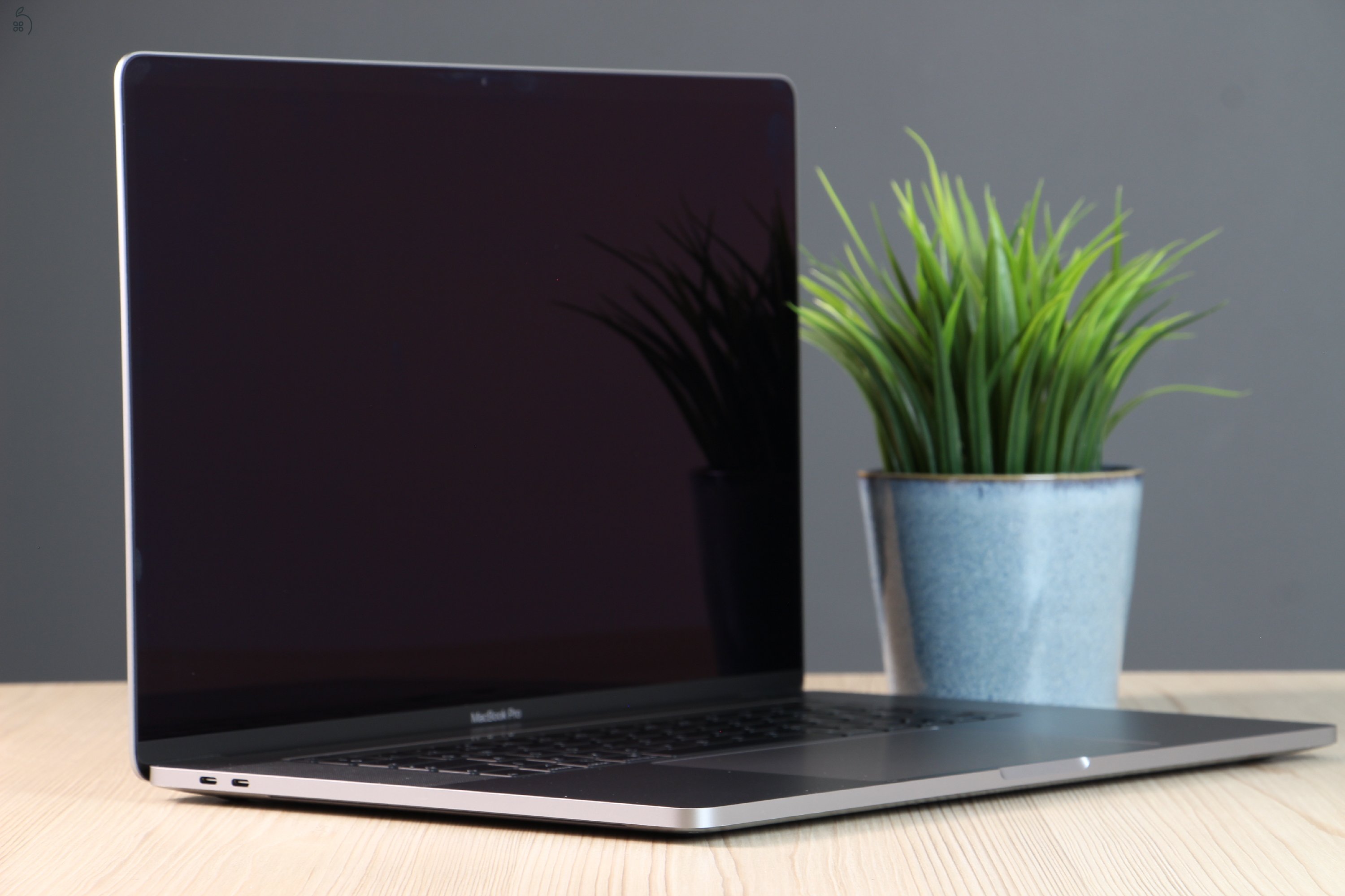 Apple Macbook Pro 16