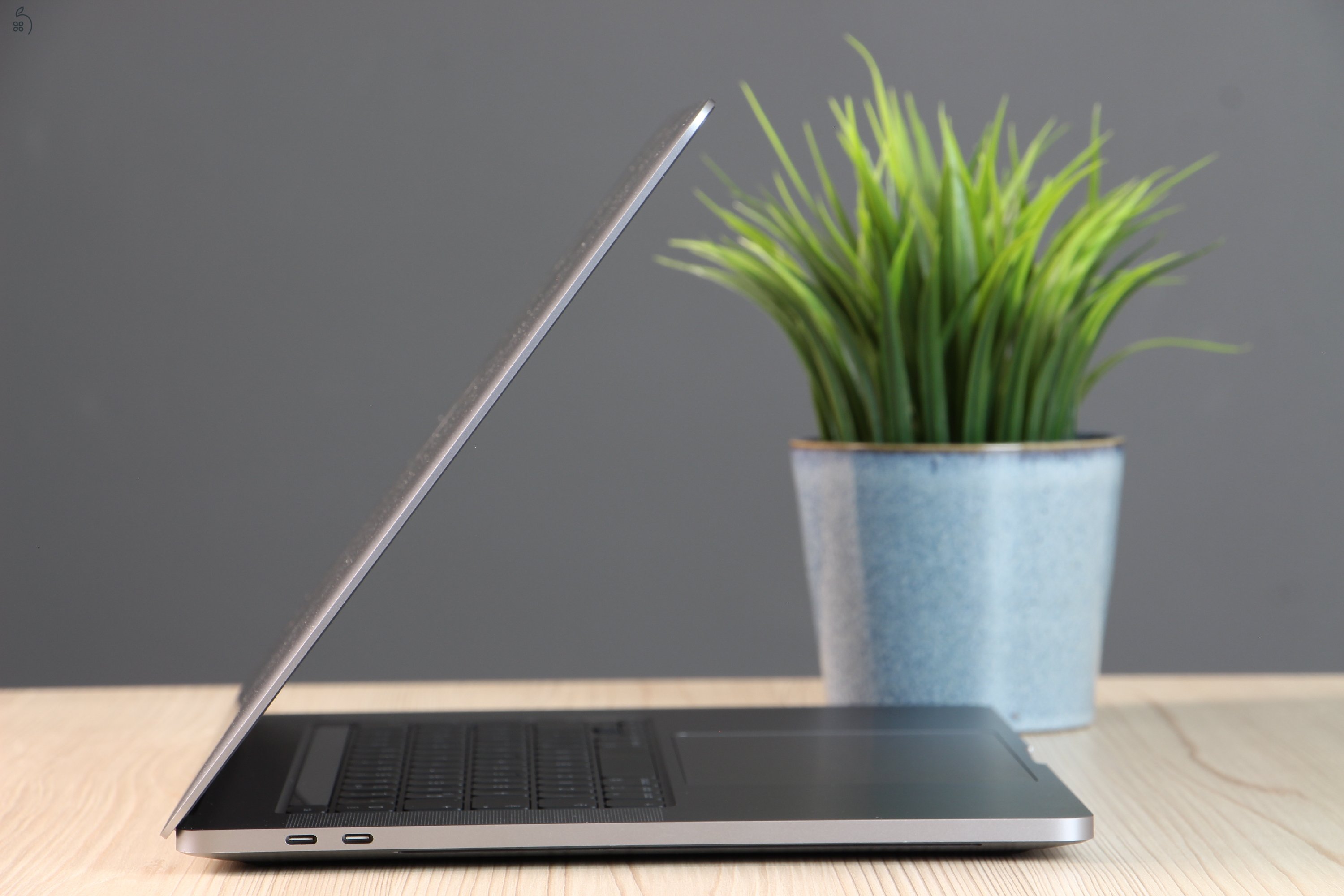 Apple Macbook Pro 16