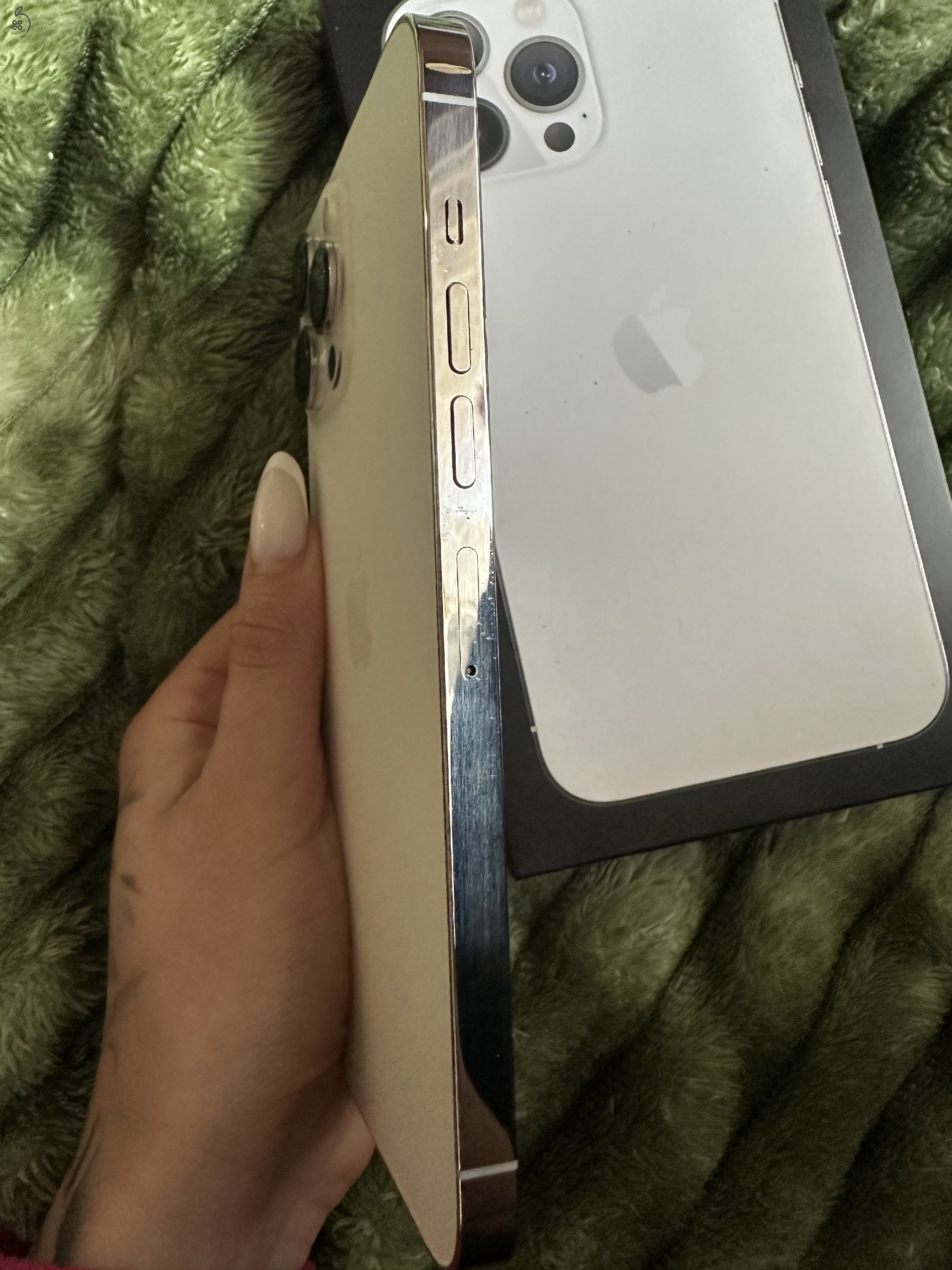 Eladó IPhone 13 Pro Max fehér színű 
