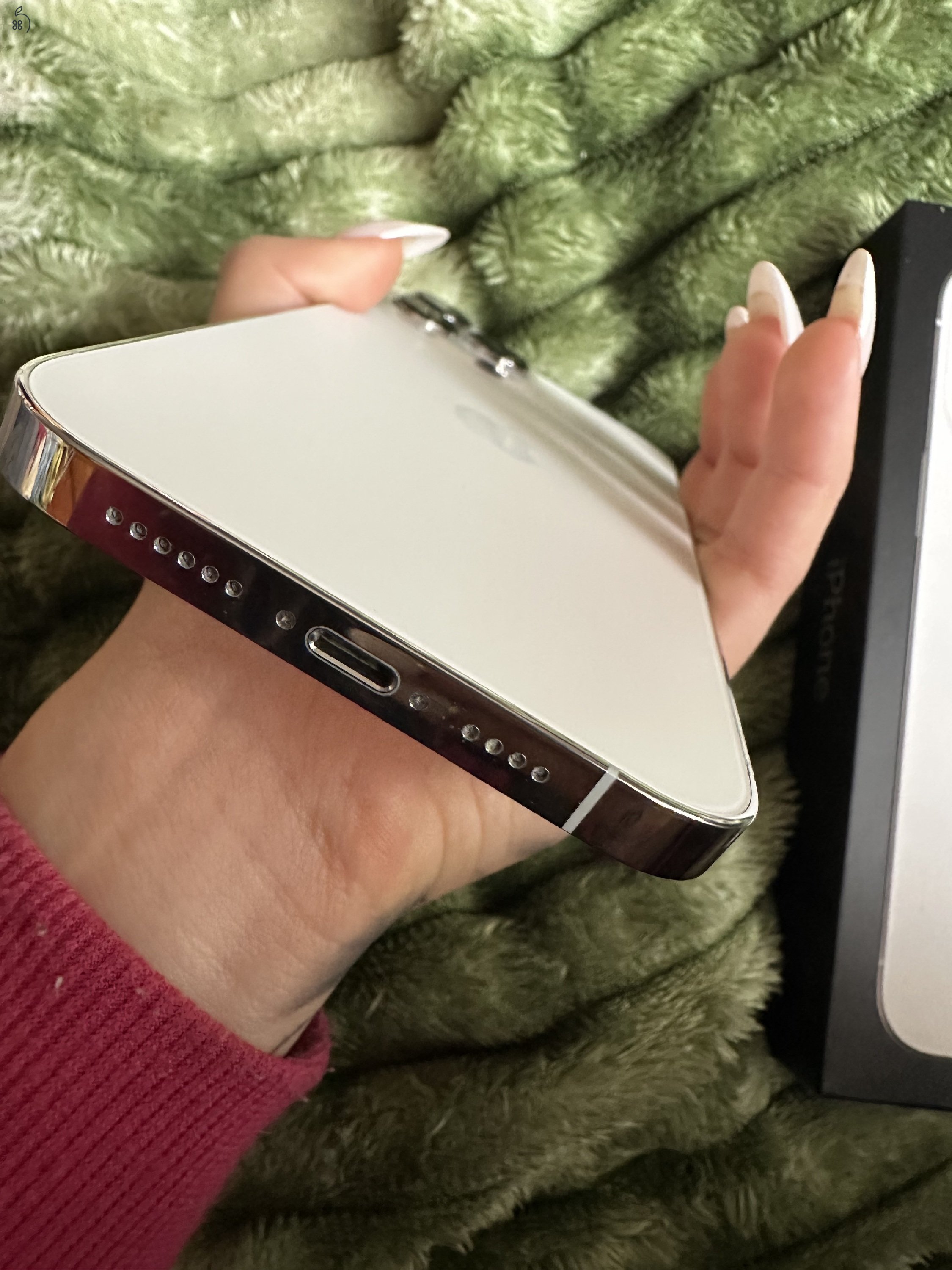 Eladó IPhone 13 Pro Max fehér színű 