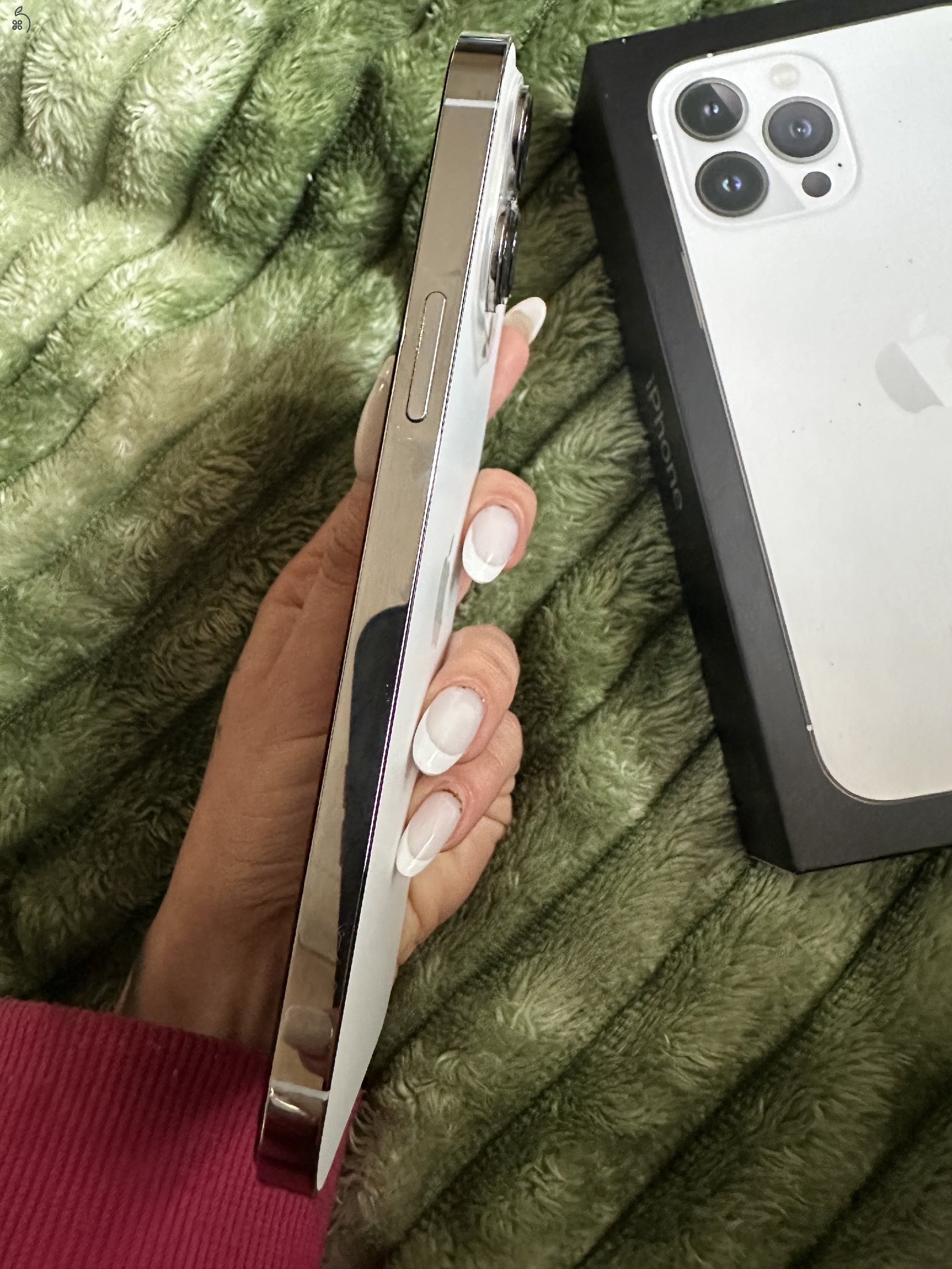 Eladó IPhone 13 Pro Max fehér színű 