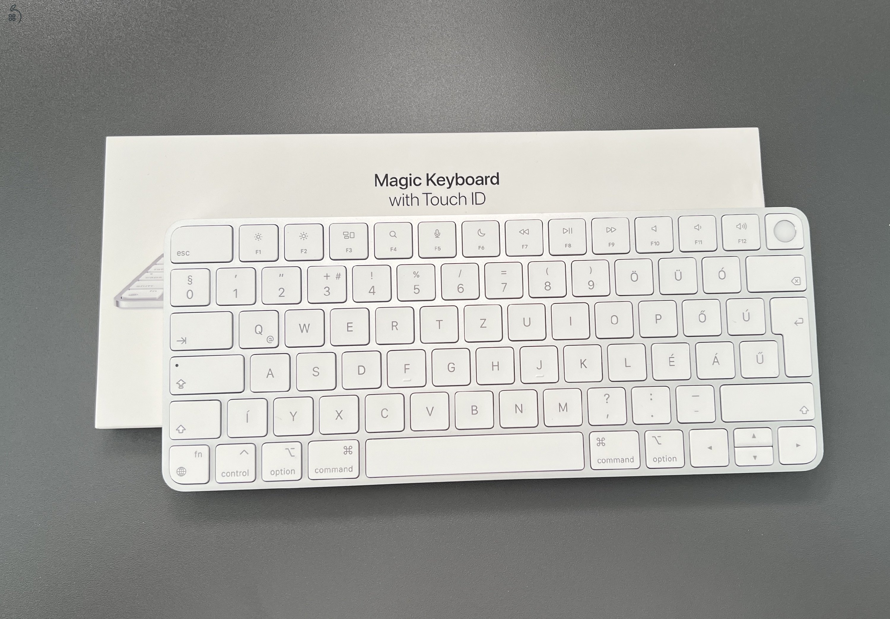 Apple Magic Keyboard Touch ID (A2449) magyar - Kiváló állapot