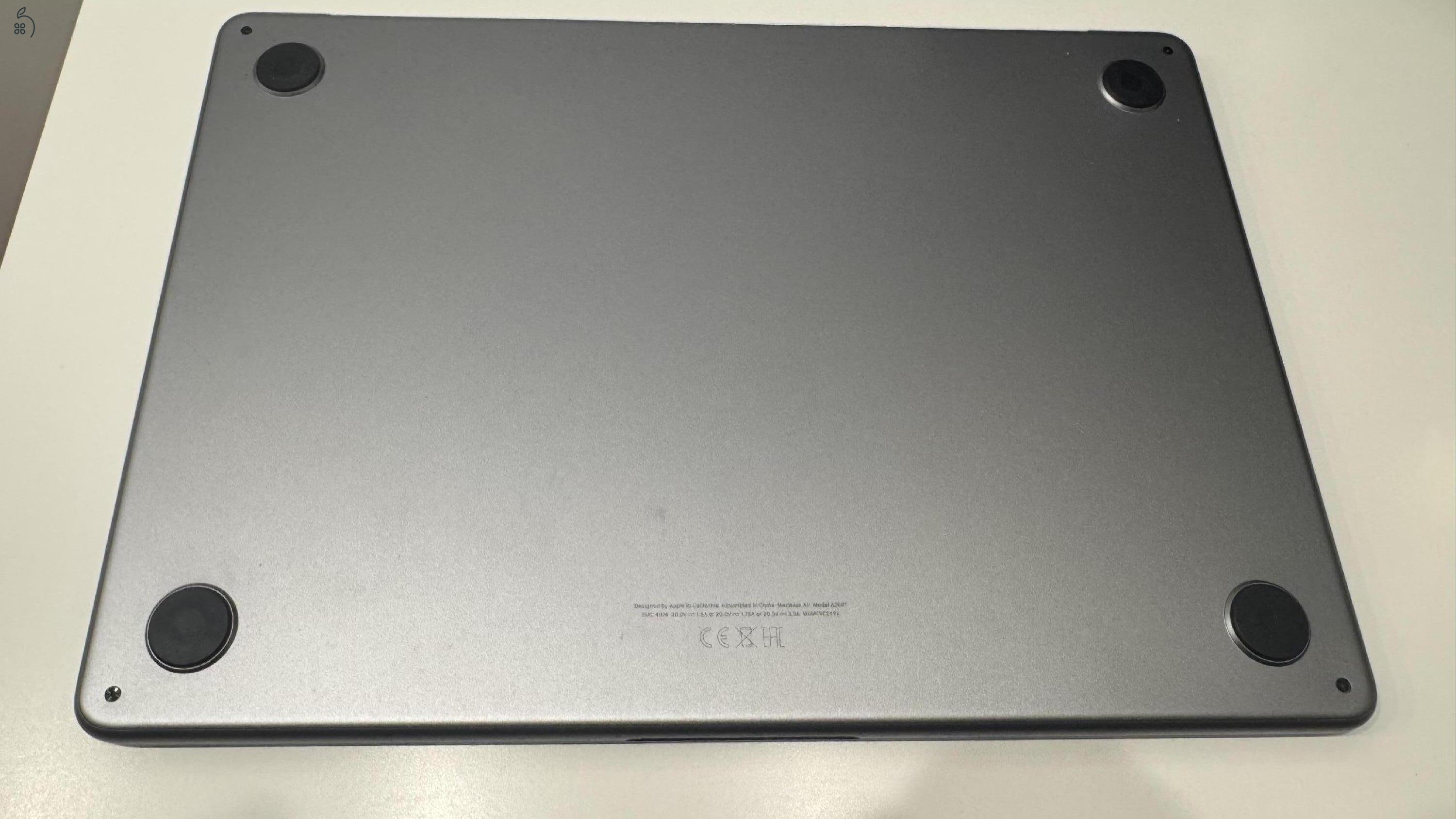 M2 chipes MacBook Air – asztroszürke