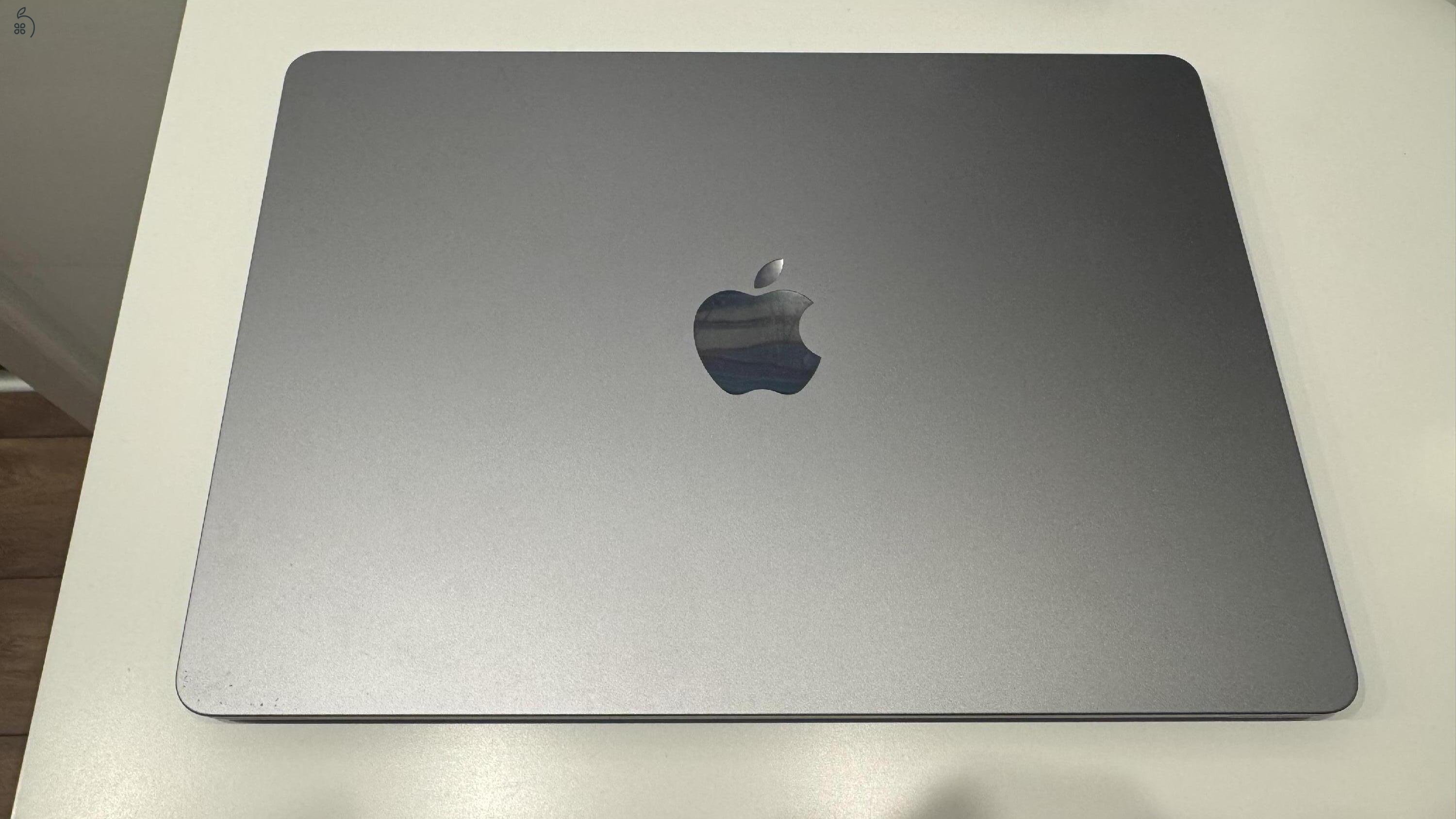 M2 chipes MacBook Air – asztroszürke