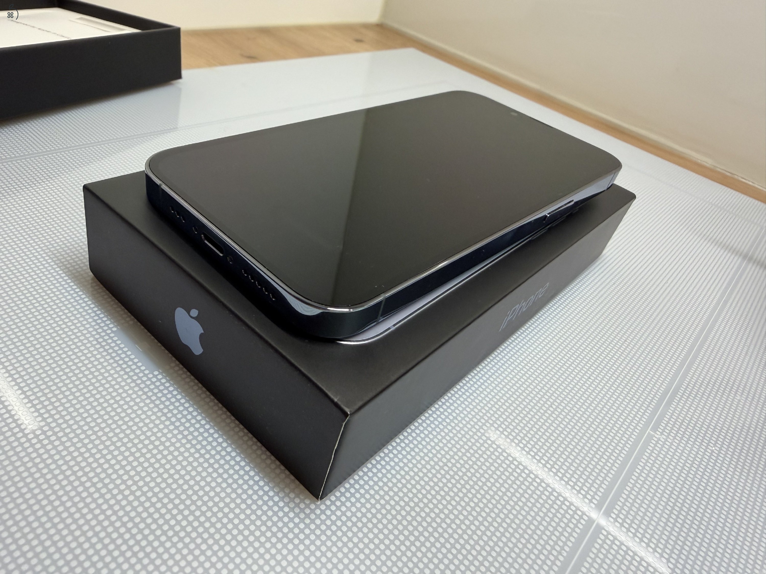 Eladó iPhone 13 Pro 256GB Sierra Blue, 83%, Makulátlan, karcmentes