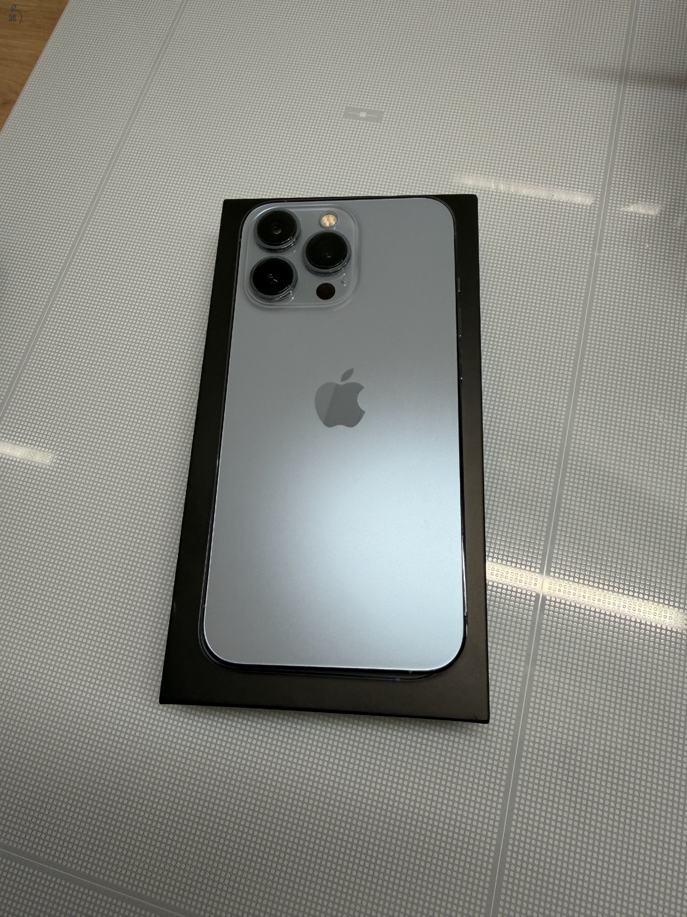 Eladó iPhone 13 Pro 256GB Sierra Blue, 83%, Makulátlan, karcmentes