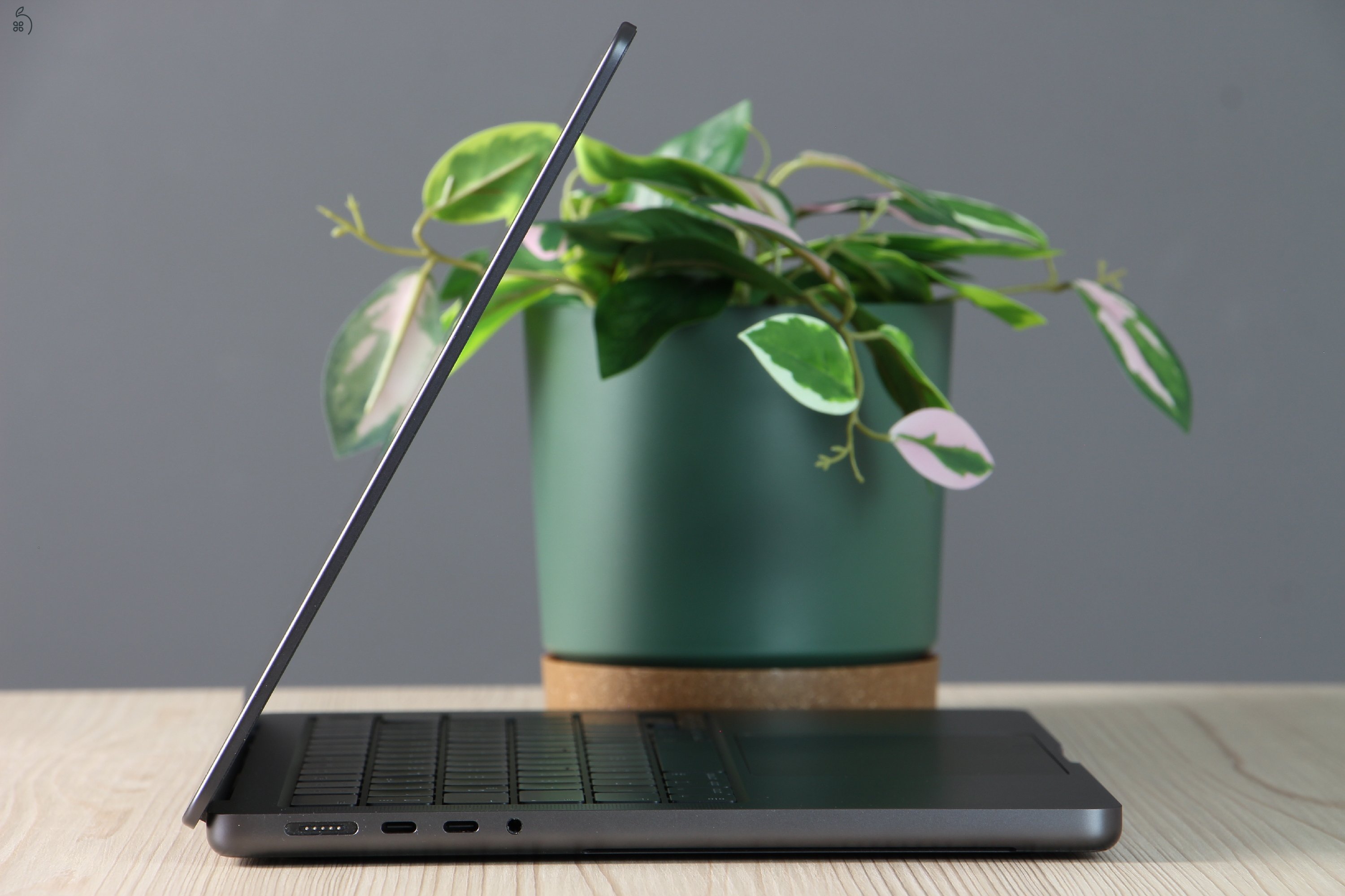 Apple Macbook Pro 14