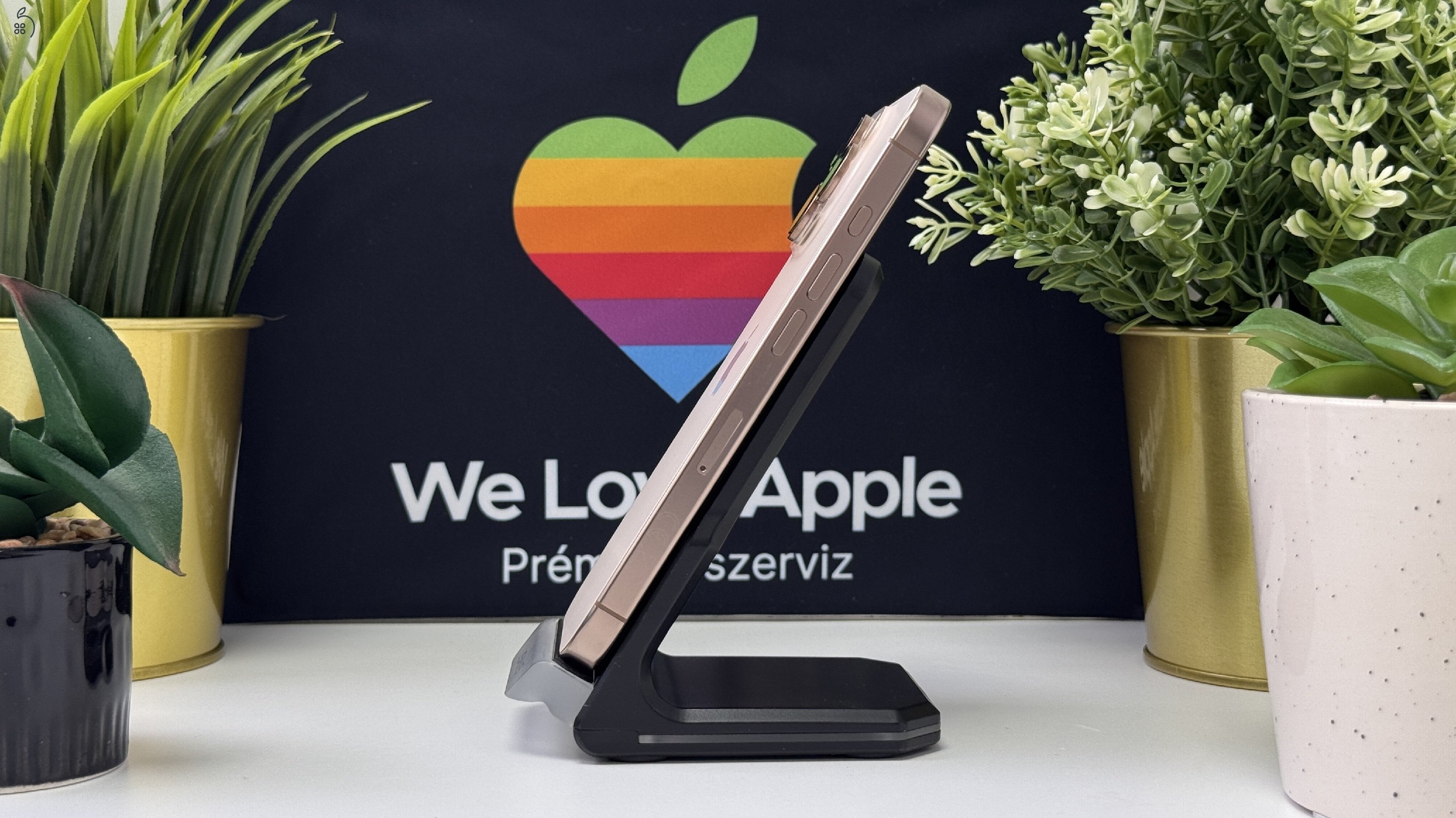 HIBÁTLAN iPhone 16 Pro, 128GB Sivatagi Titán, Független - 1ÉV Garancia, Számla