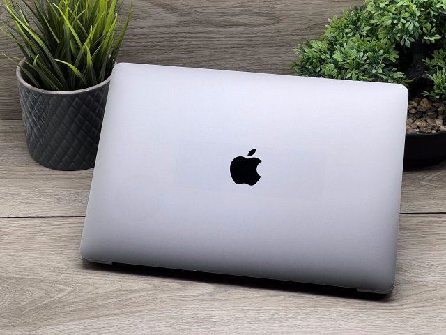 MacBook Air 2020 M1 13” 256GB 2 ÉV Garanciával Számlával
