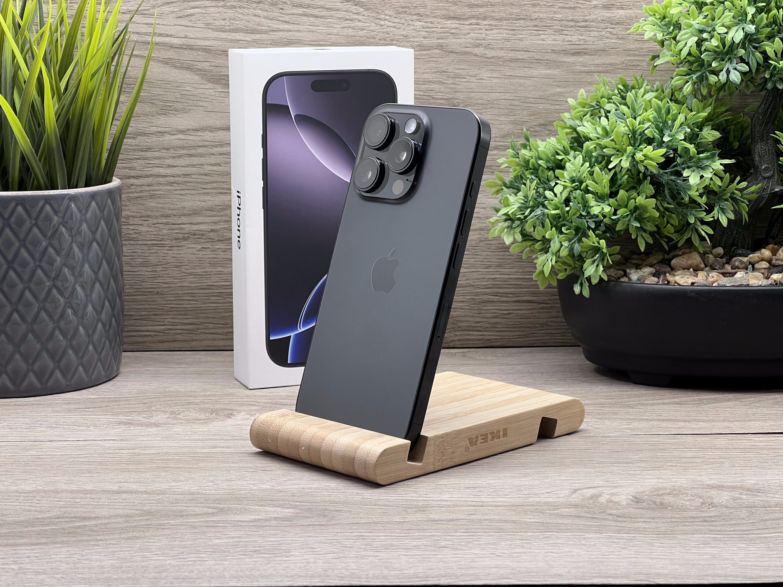 iPhone 16 Pro Black Titanium 128GB 2 ÉV Garanciával 92%