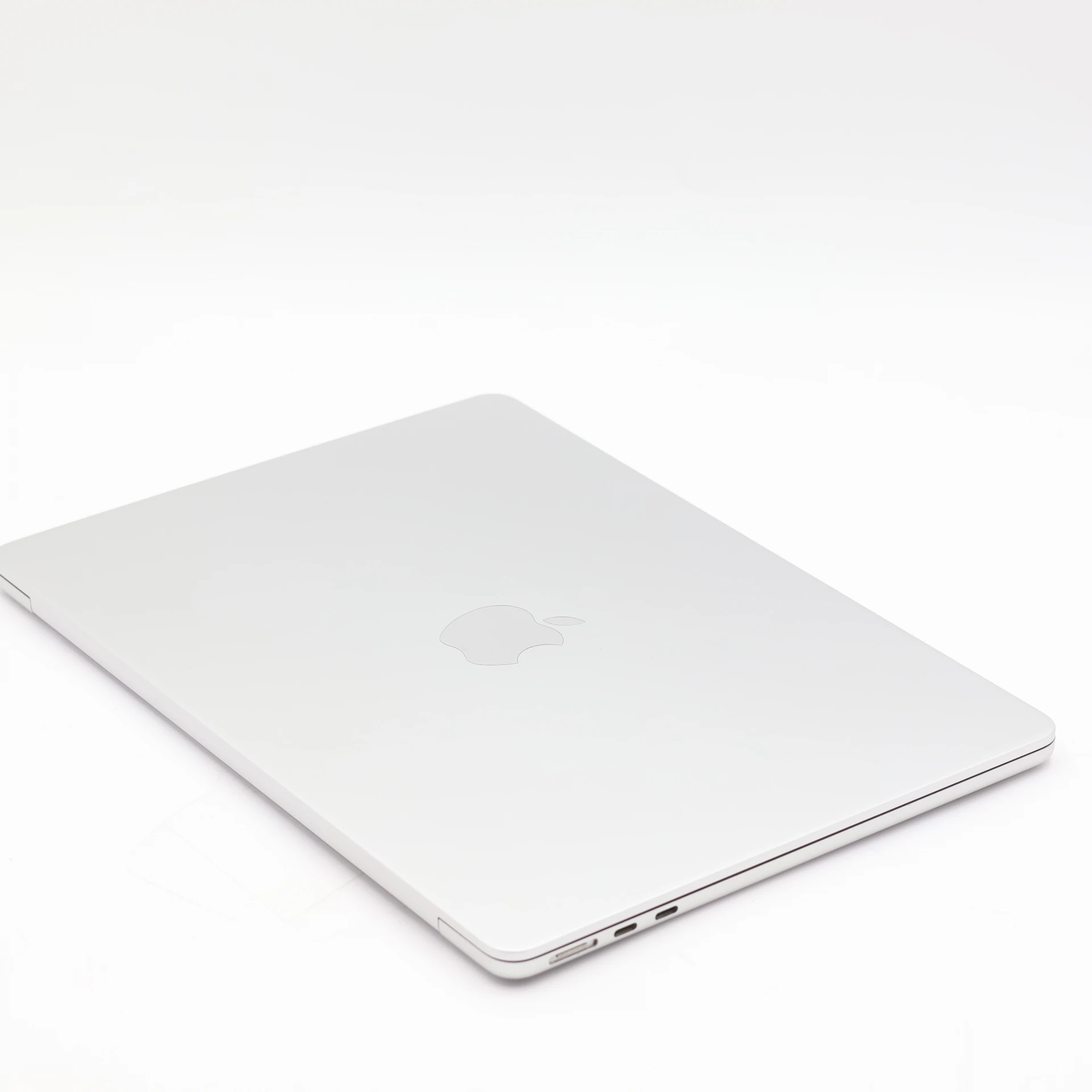 1 év garanciával! Felújított Apple Macbook AIR M2 2022 256 GB Silver