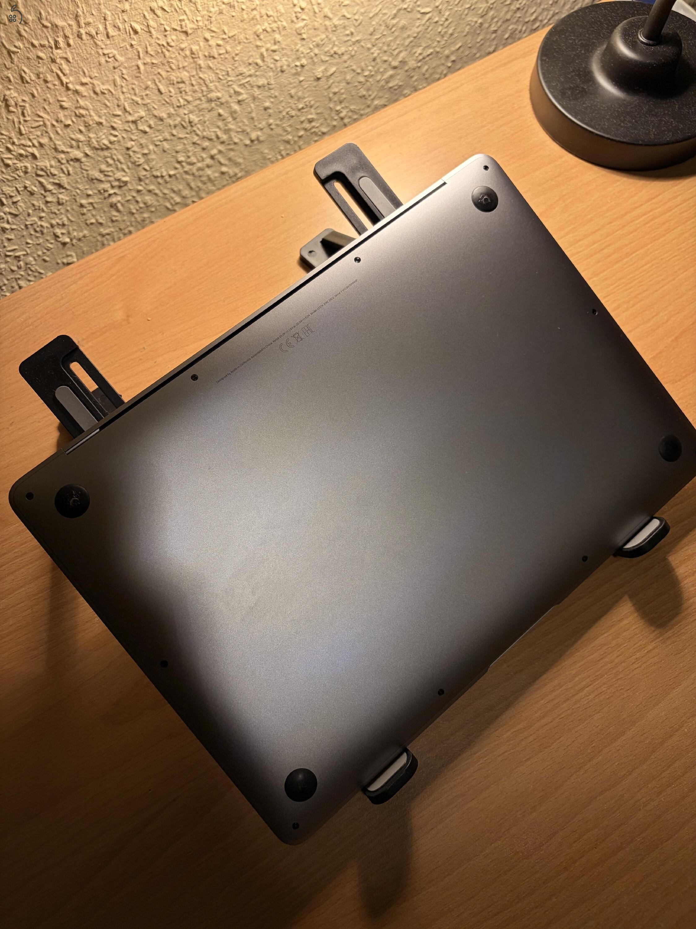 MacBook Air i3, 2020