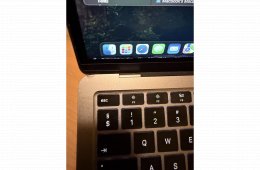 MacBook Air i3, 2020