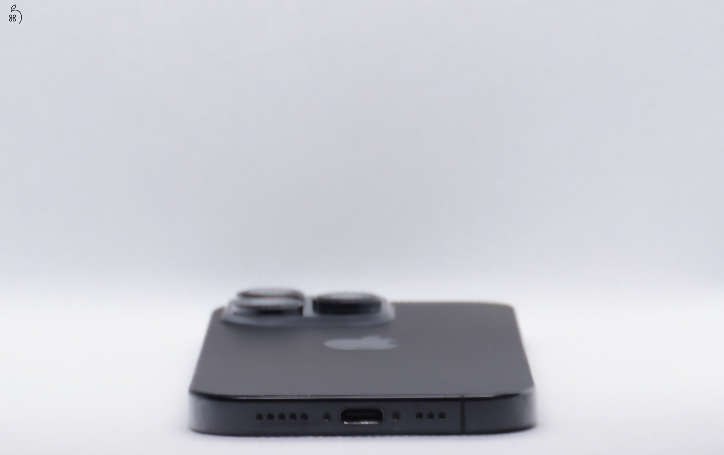 Apple iPhone 16 Pro - 128GB, kártyafüggetlen