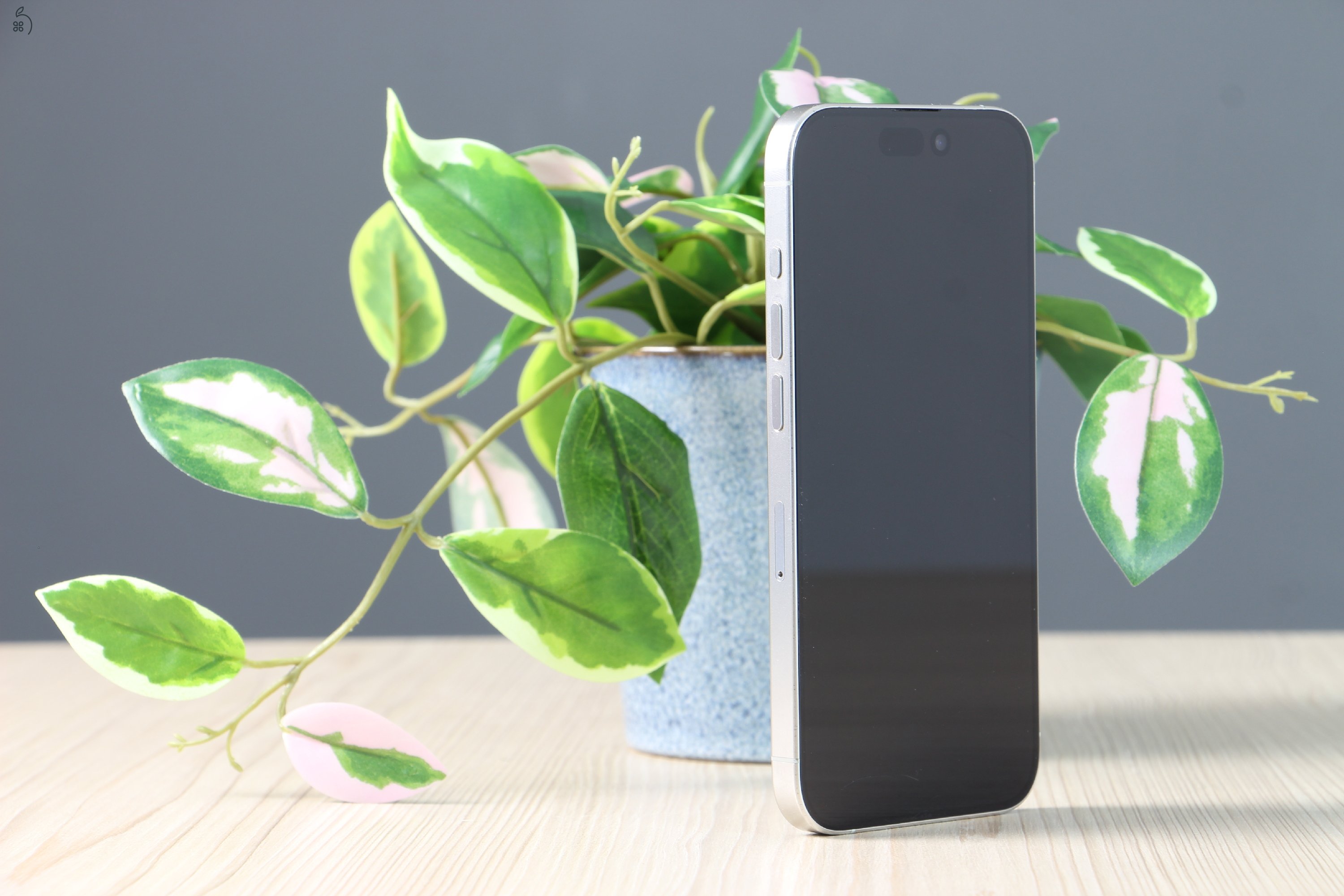 Apple iPhone 15 Pro 256GB White Titanium C+ US-7736