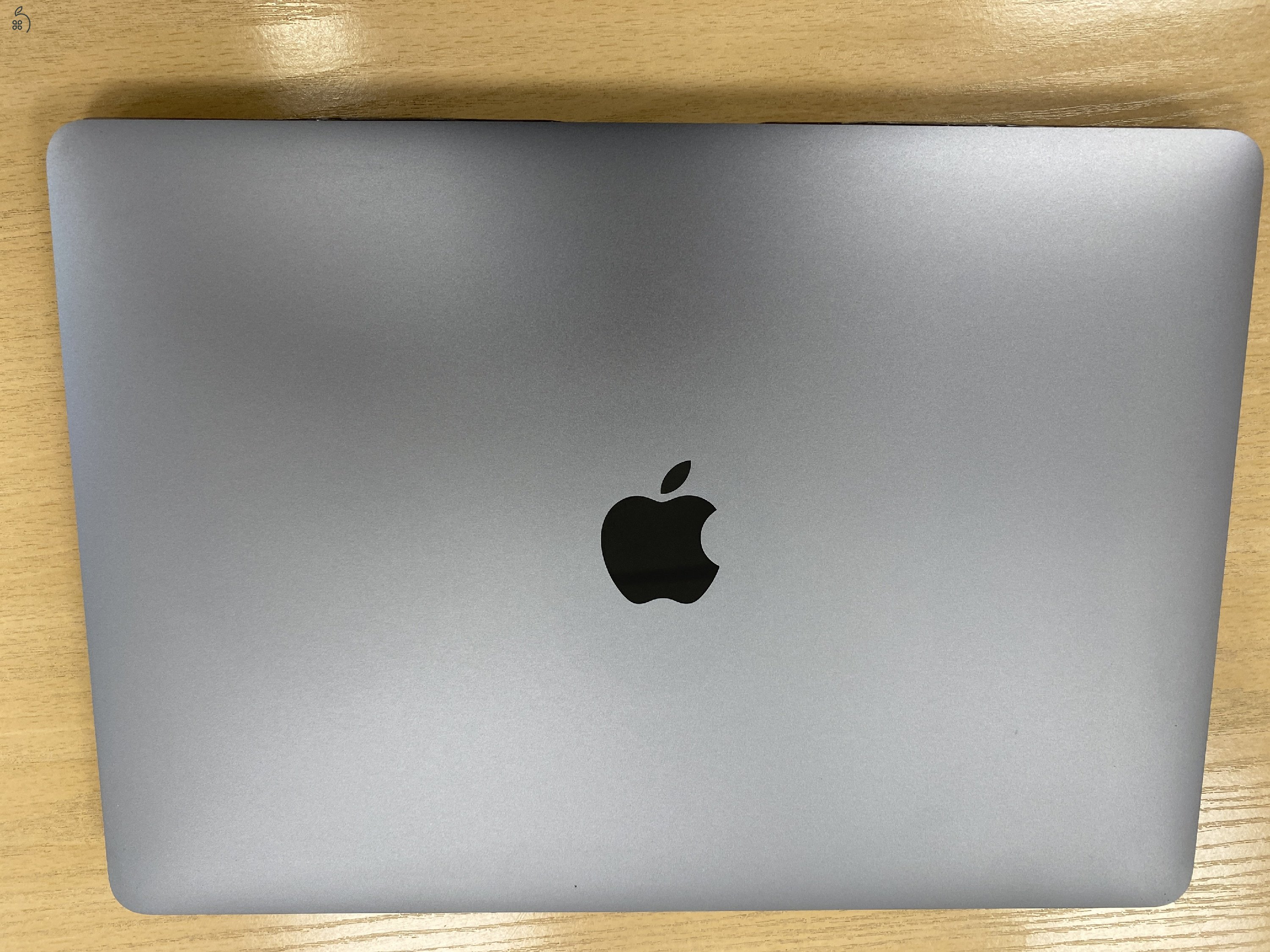 Macbook Pro M1 2021 8GB RAM 256GB SSD Magyar bill, 93% akku, Space Gray