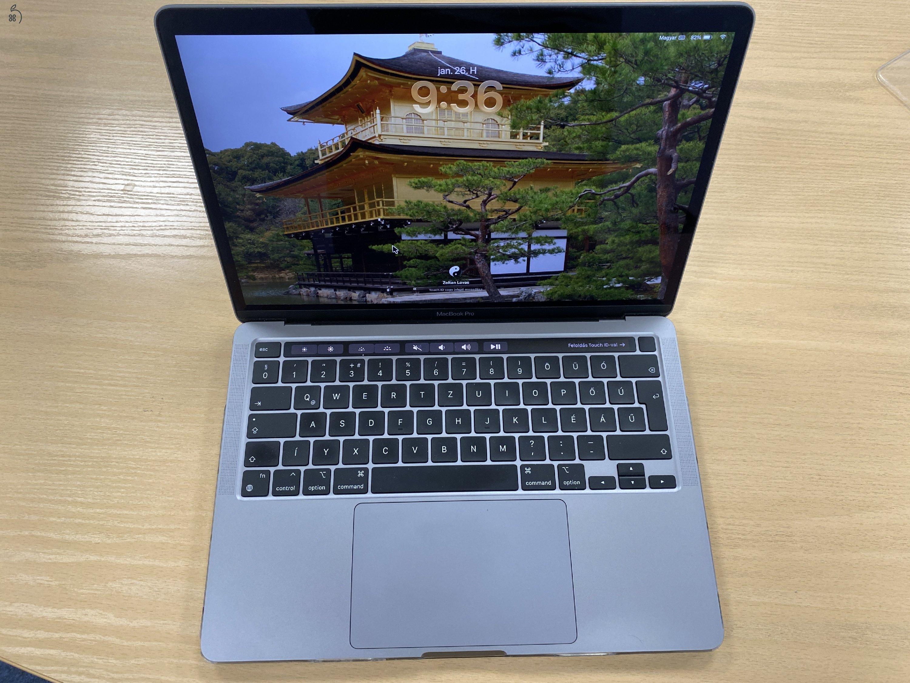 Macbook Pro M1 2021 8GB RAM 256GB SSD Magyar bill, 93% akku, Space Gray