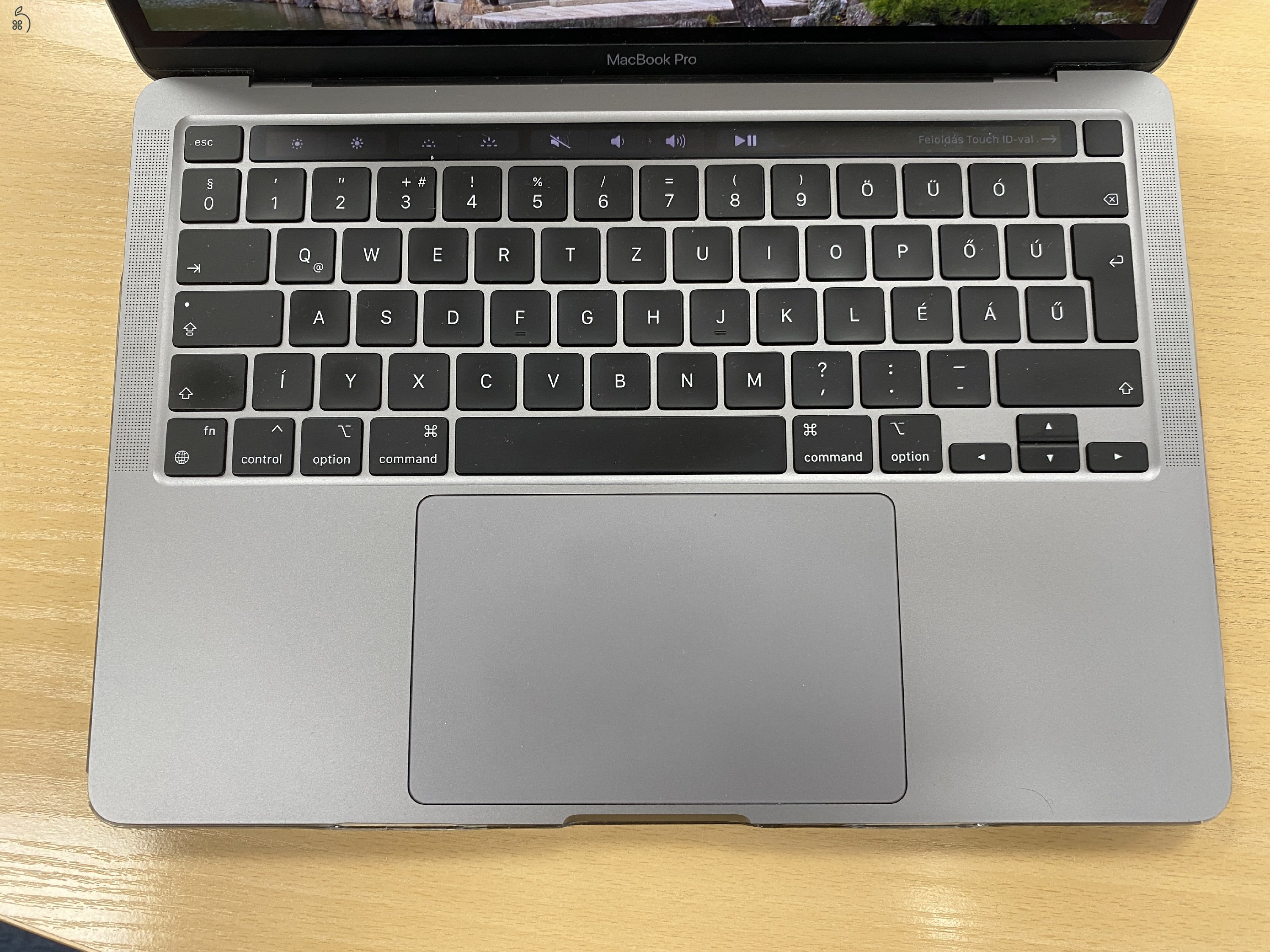 Macbook Pro M1 2021 8GB RAM 256GB SSD Magyar bill, 93% akku, Space Gray