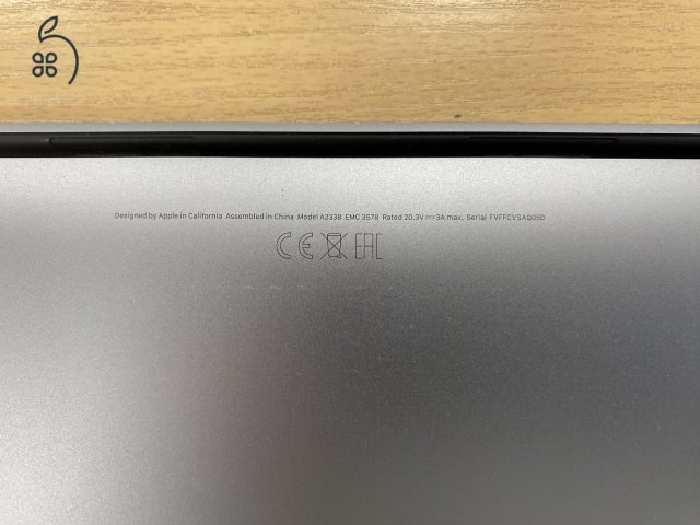 Macbook Pro M1 2021 8GB RAM 256GB SSD Magyar bill, 93% akku, Space Gray