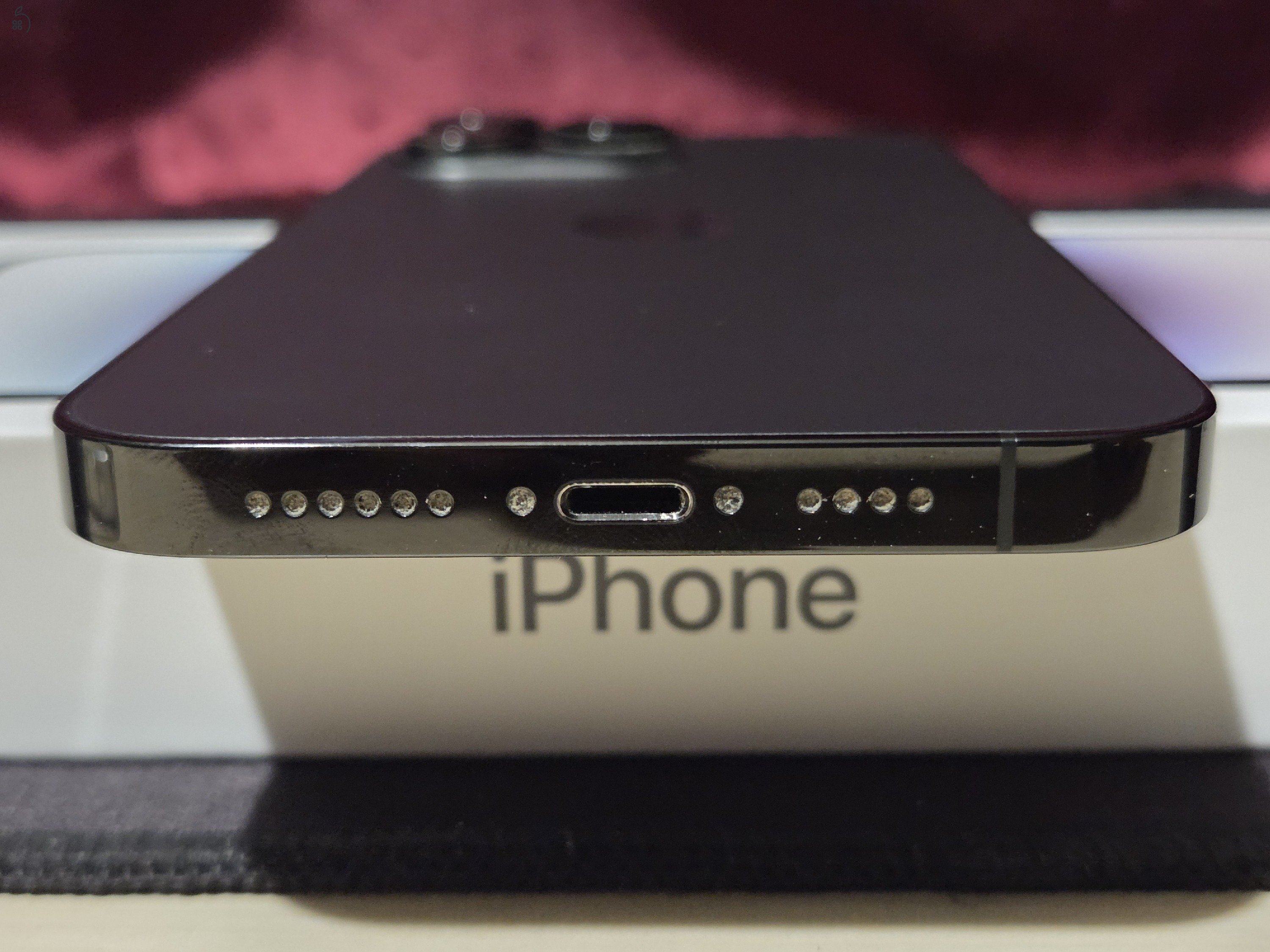 iPhone 14 Pro Max 128 Gb + Spigen tok