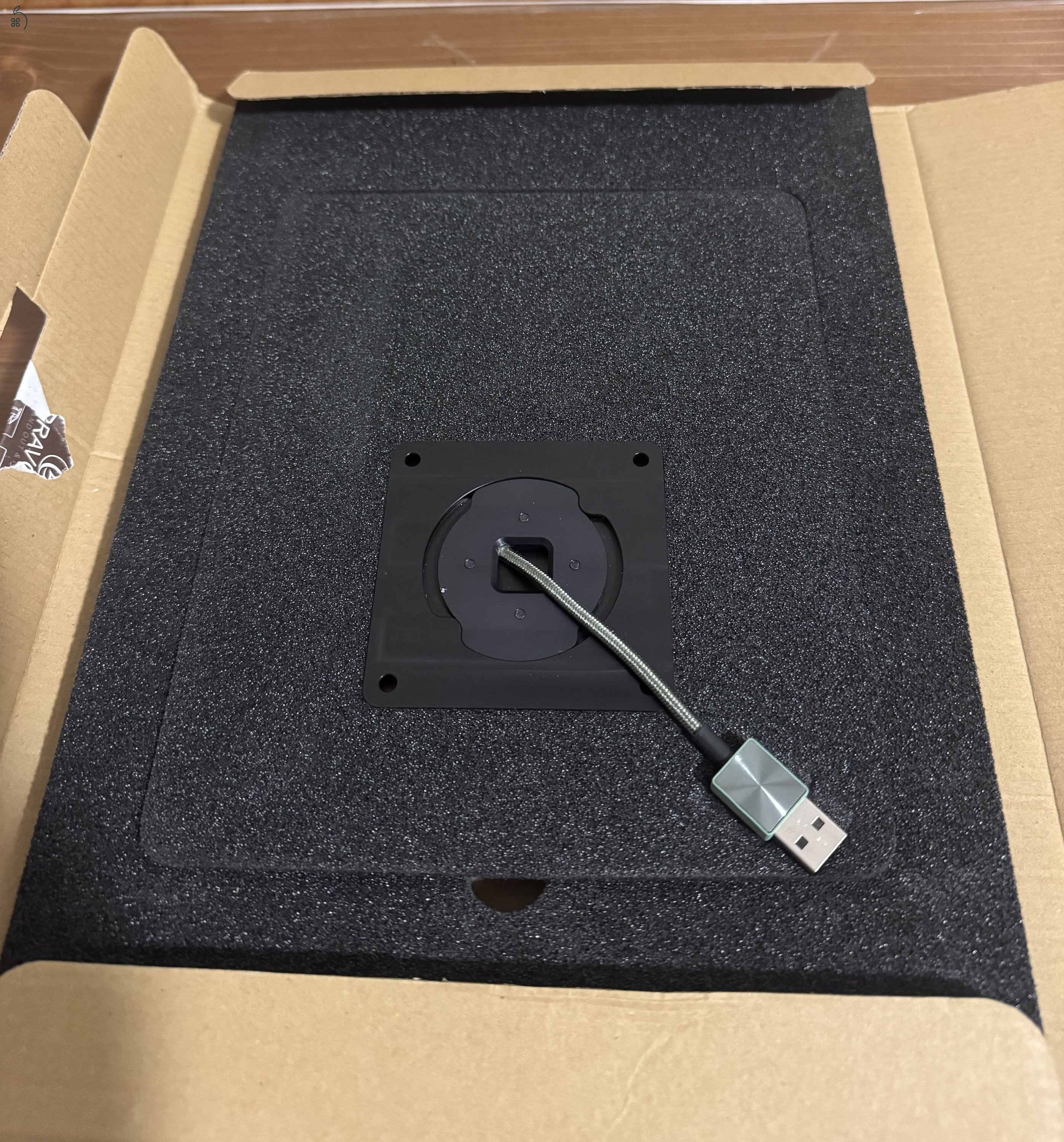 Displine Dame Wall Home iPad 10.2 Premium Fali Konzol, ÚJ, dobozában