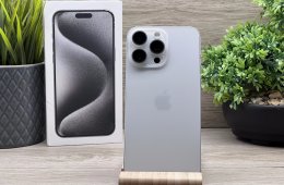 Hibátlan iPhone 15 Pro Max White Titanium 256GB 2 ÉV Garanciával 90%