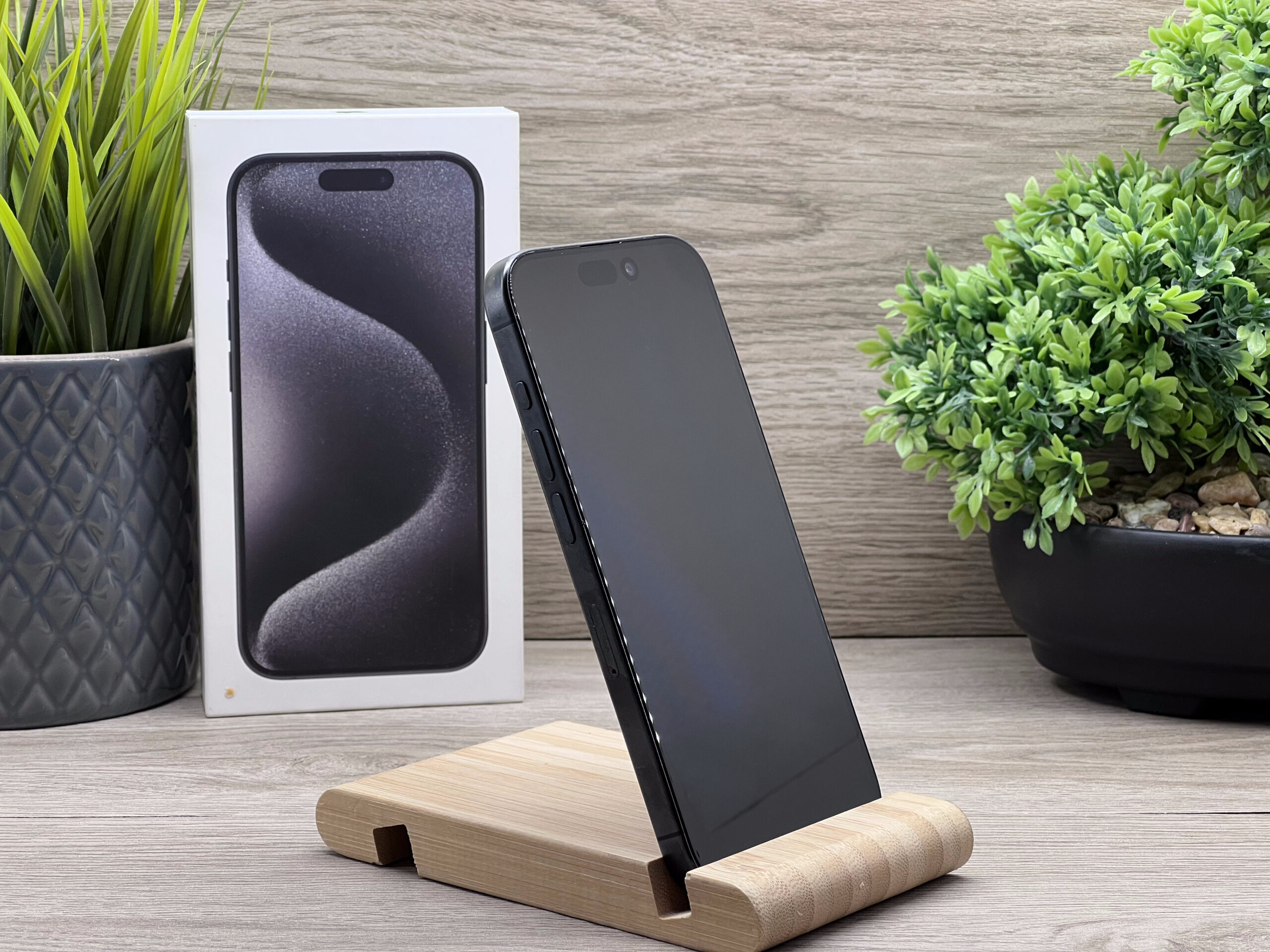 iPhone 15 Pro Black Titanium 256GB 2 ÉV Garanciával 94%