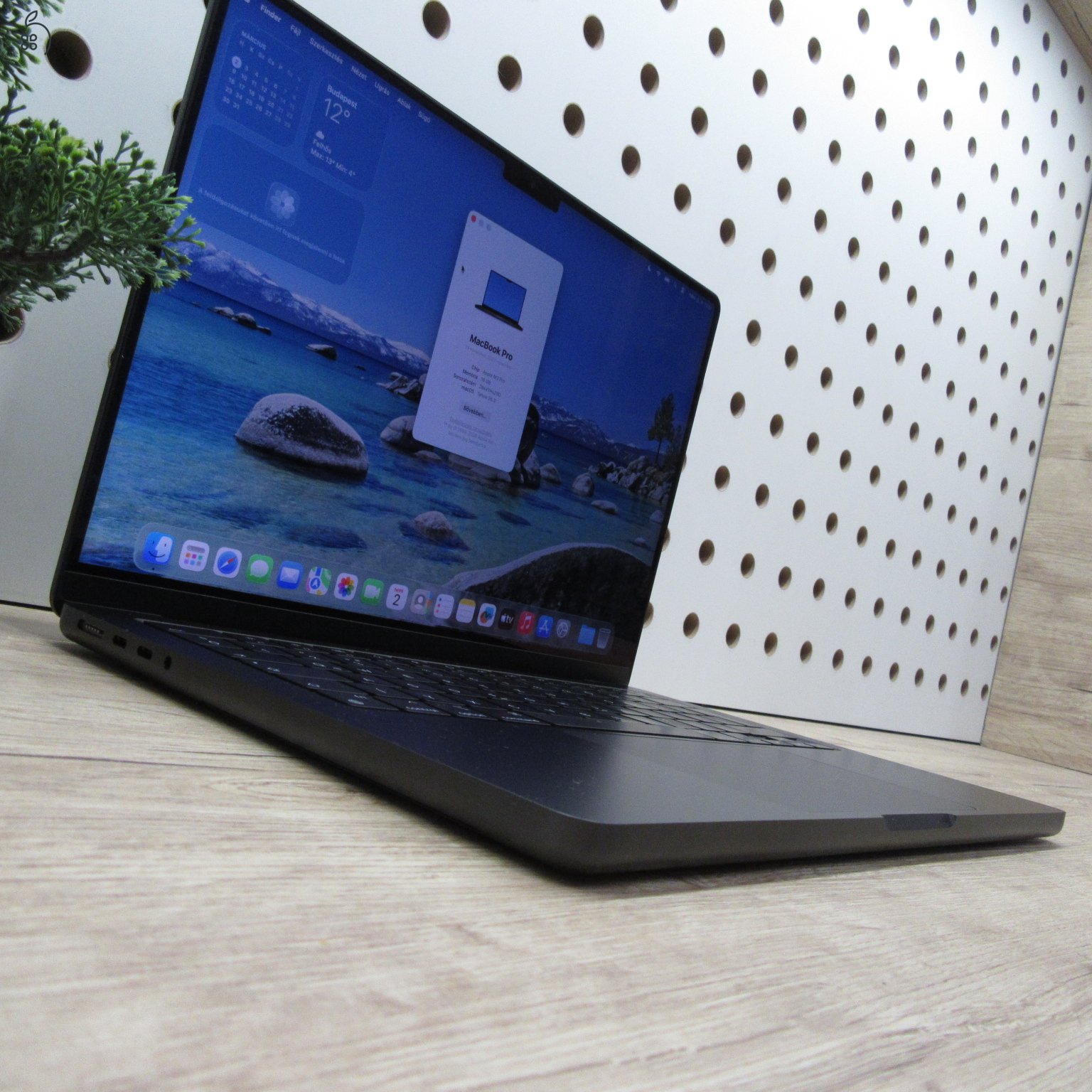 Apple MacBook Pro 14 M3 Pro 2023 1TB használt karcmentes – 100% akku (16 ciklus) – 6 hónap garancia