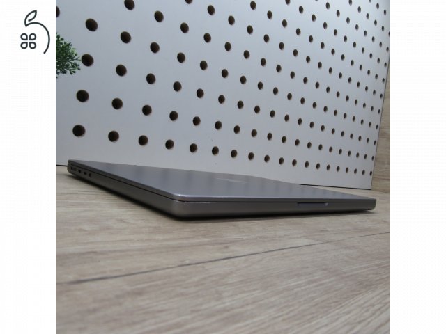 Apple MacBook Pro 14 M1 Pro 2021 500GB használt megkímélt – 86% akku (359 ciklus) – 6 hónap garancia