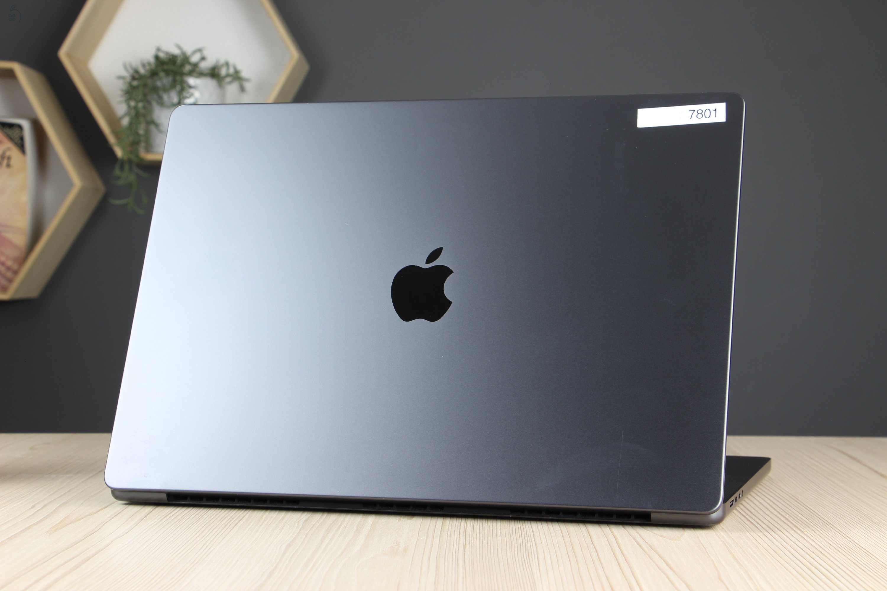 Újszerű Apple Macbook Pro 16