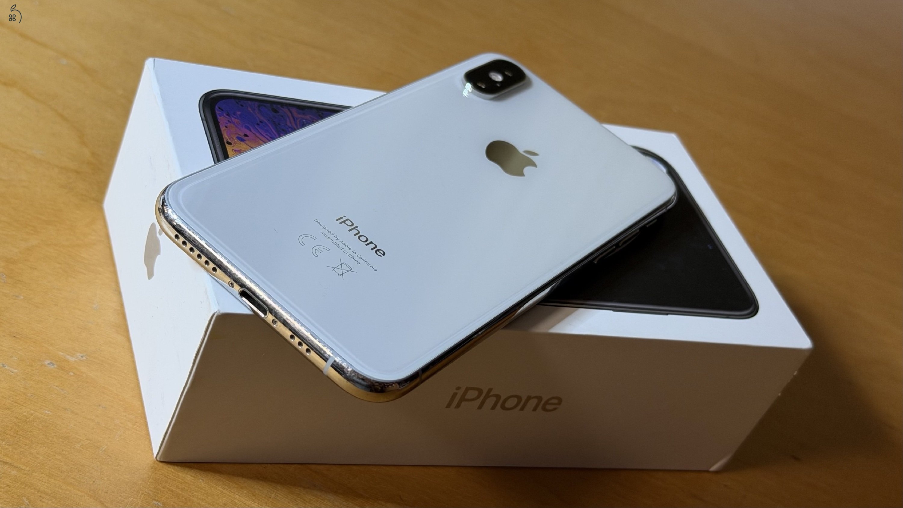 iPhone XS 64GB silver - Független Megkímélt állapotban