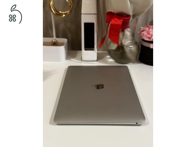 MacBook Air 2020 M1 13”  8GB /256GB SSD