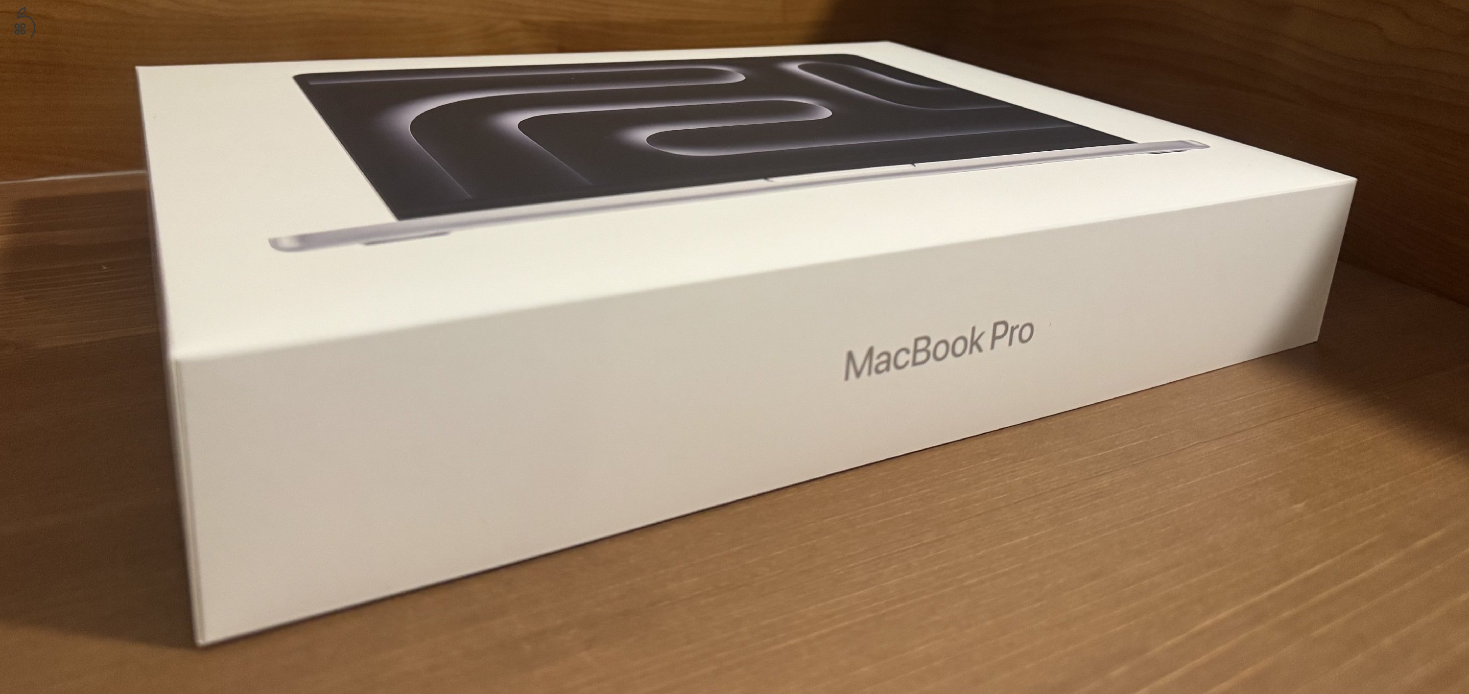 MacBook Pro 14,2”, M5, 16GB, 512SSD, bontatlan!