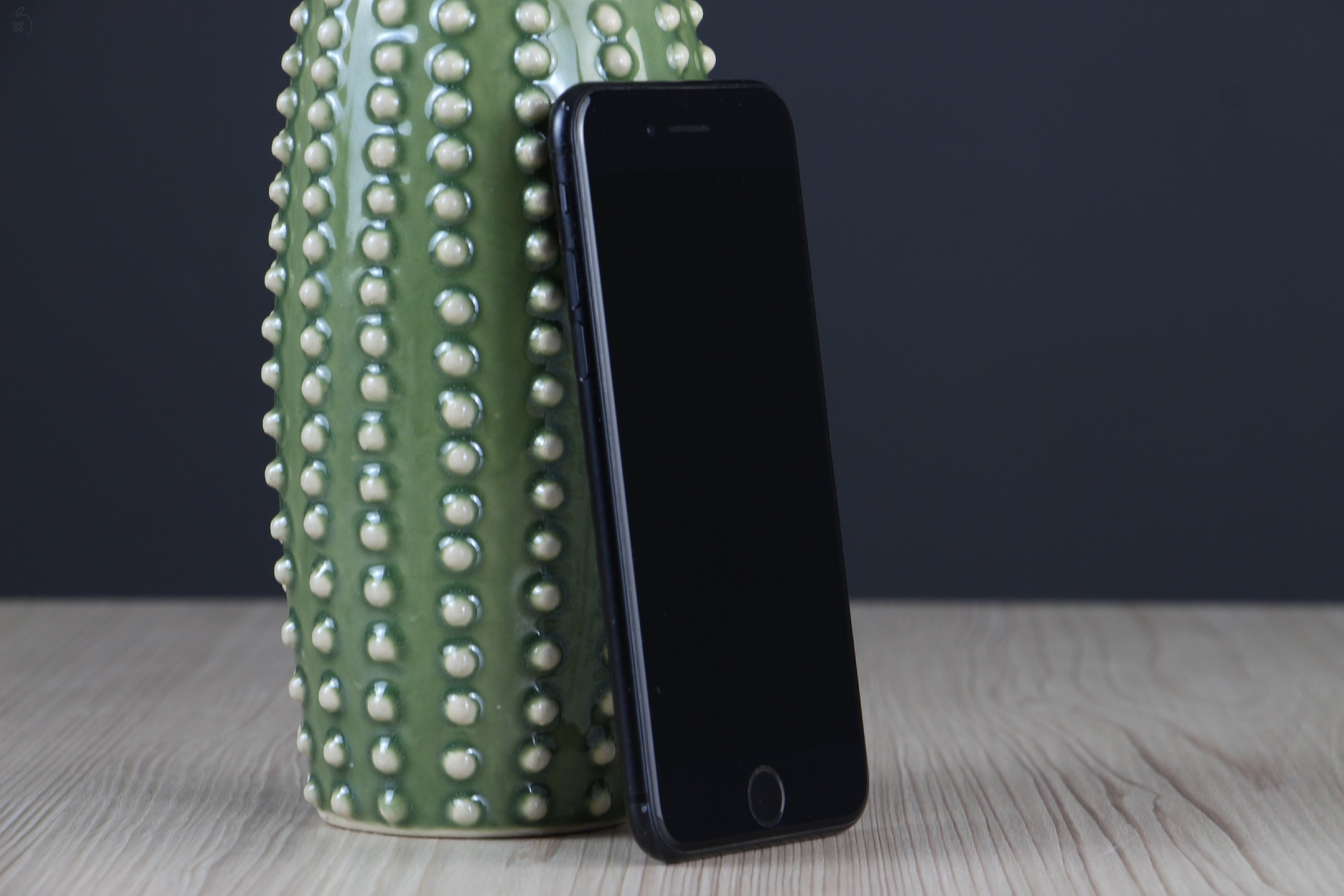 Apple iPhone SE 2020 64GB Black B US-7780