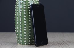 Apple iPhone SE 2020 64GB Black B US-7780