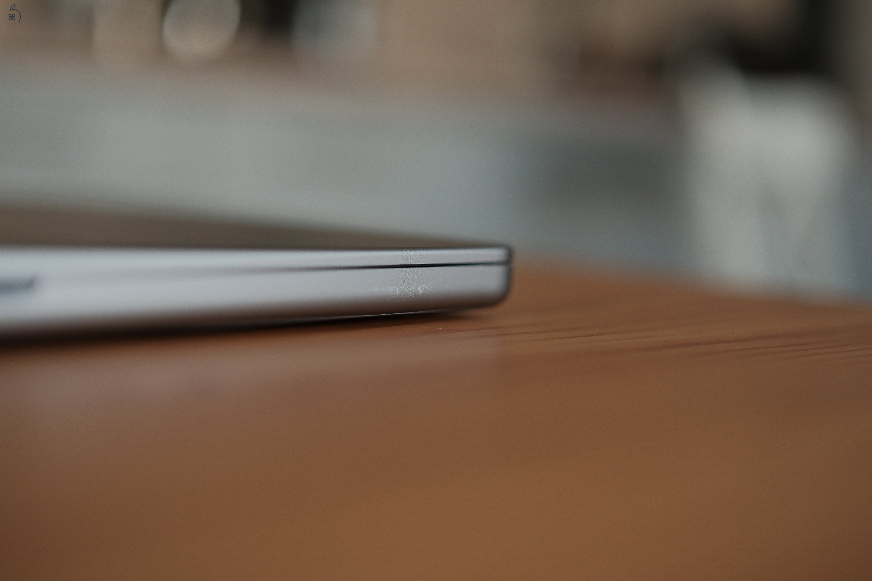 2021 MacBook Pro 14 1TB + M1 Pro NEM ALAP MODELL (10 magos CPU+ 16 magos GPU) MKGQ3MG/A