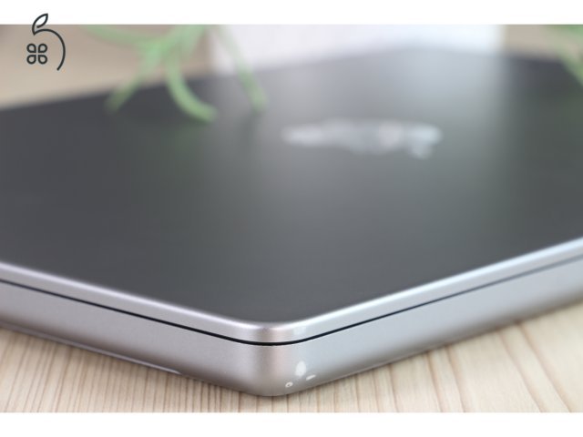 Apple Macbook Pro 14