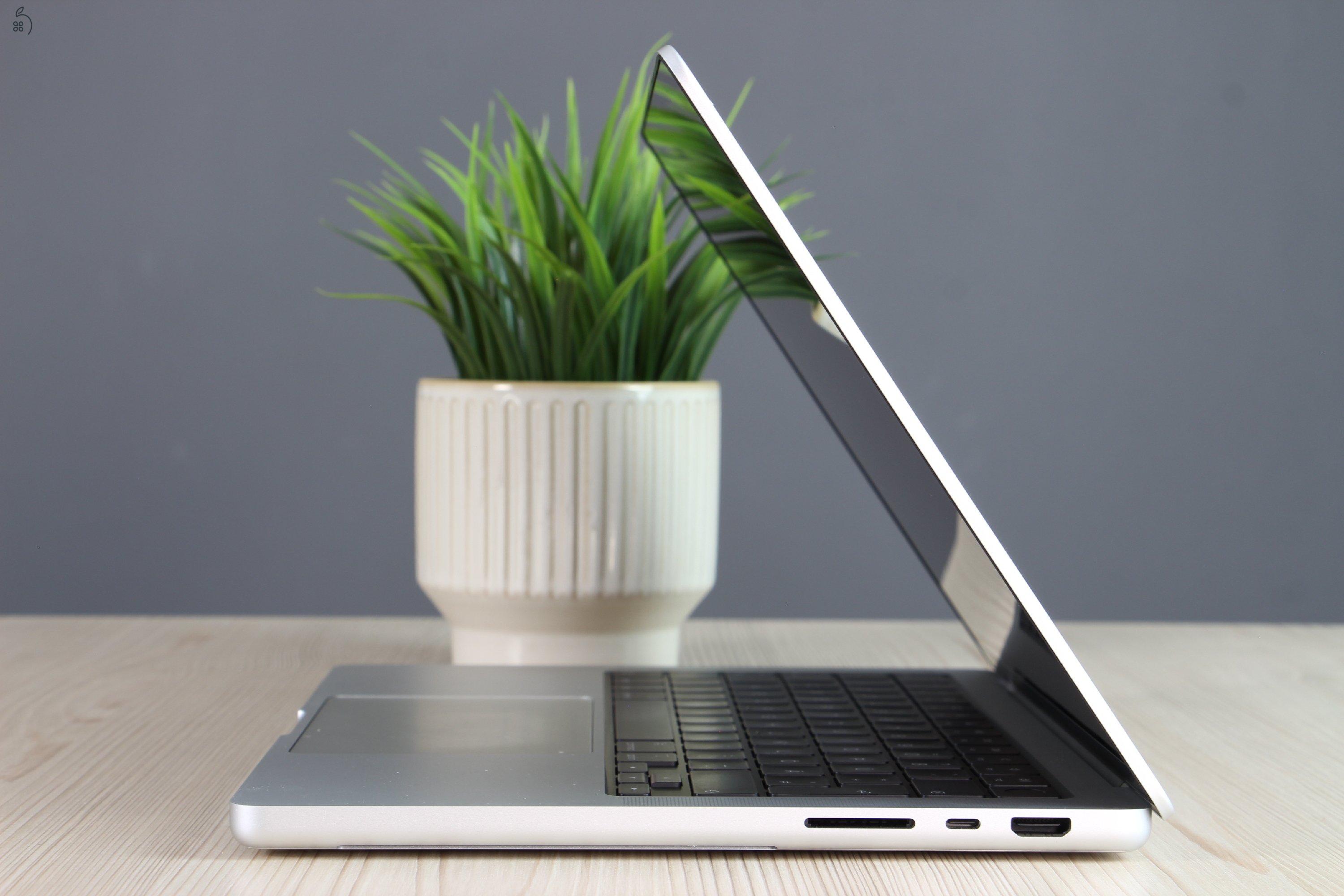 Apple Macbook Pro 14