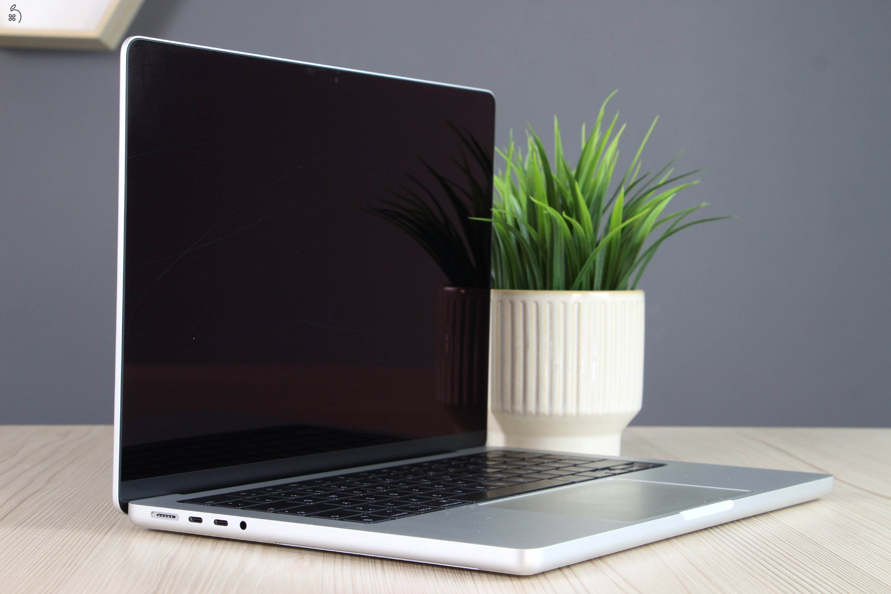 Apple Macbook Pro 14