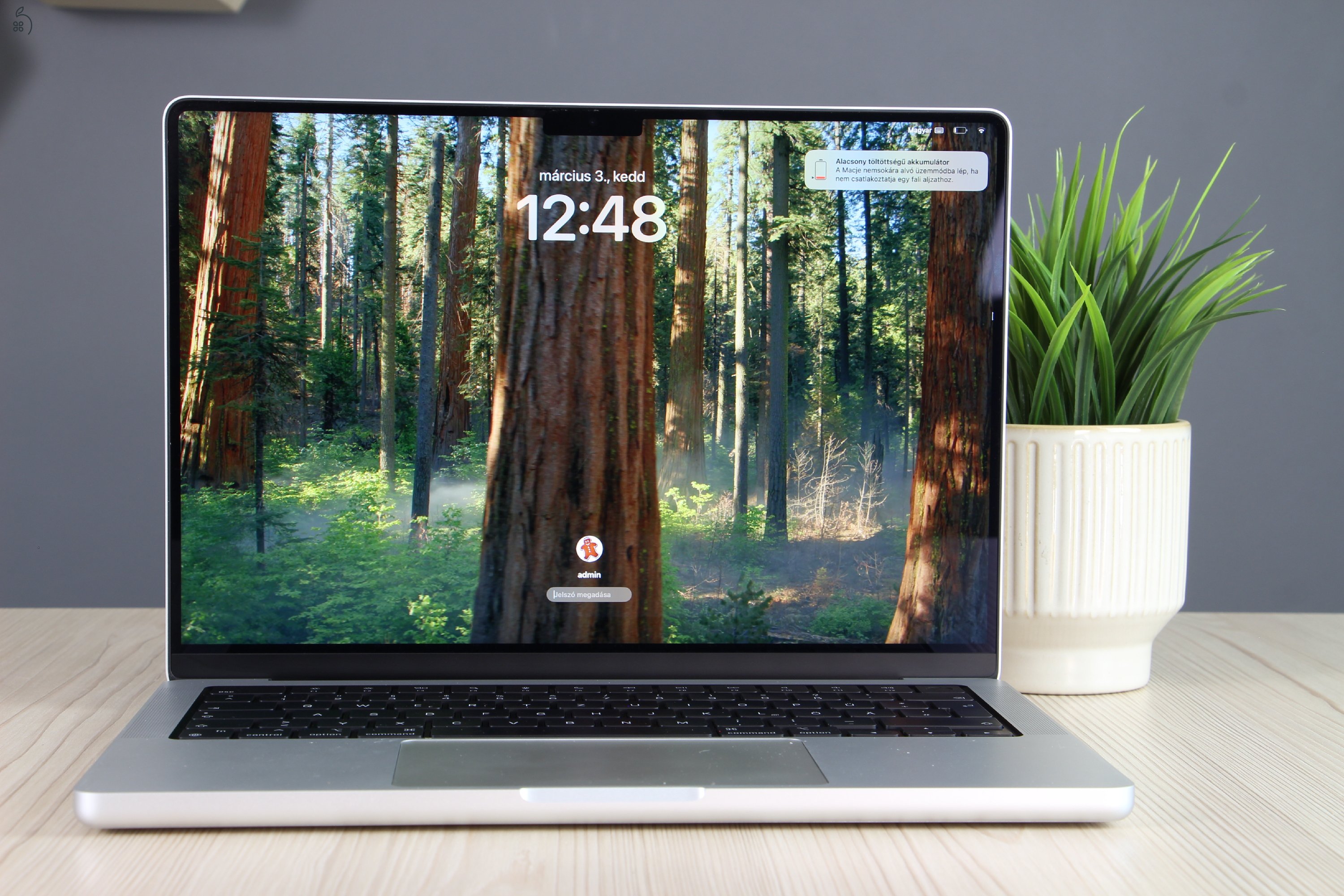 Apple Macbook Pro 14